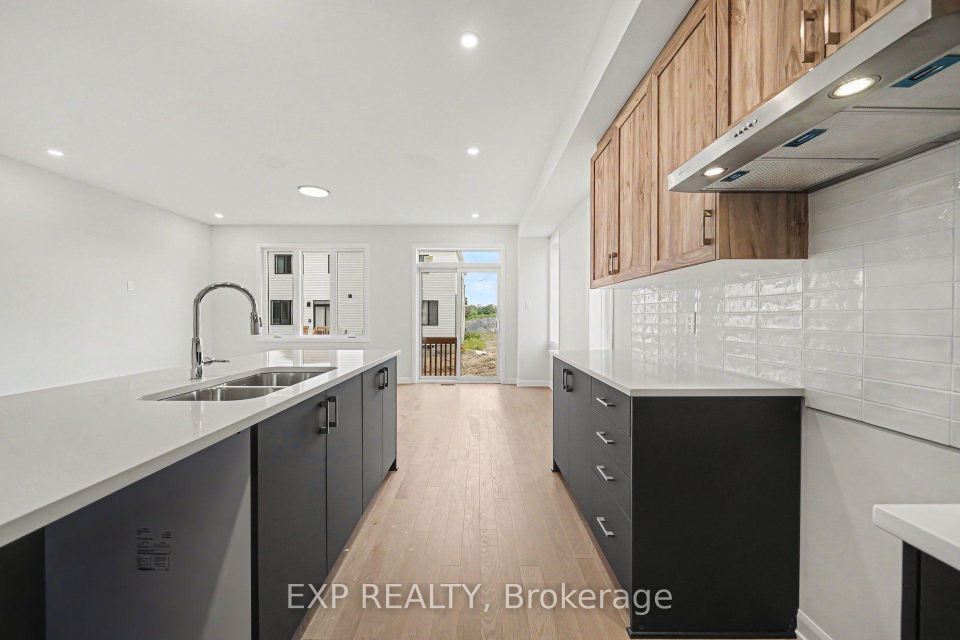 Photo 9 of 650 Moonglade Crescent, Ottawa, Barrhaven - Half Moon Bay — HOMEH