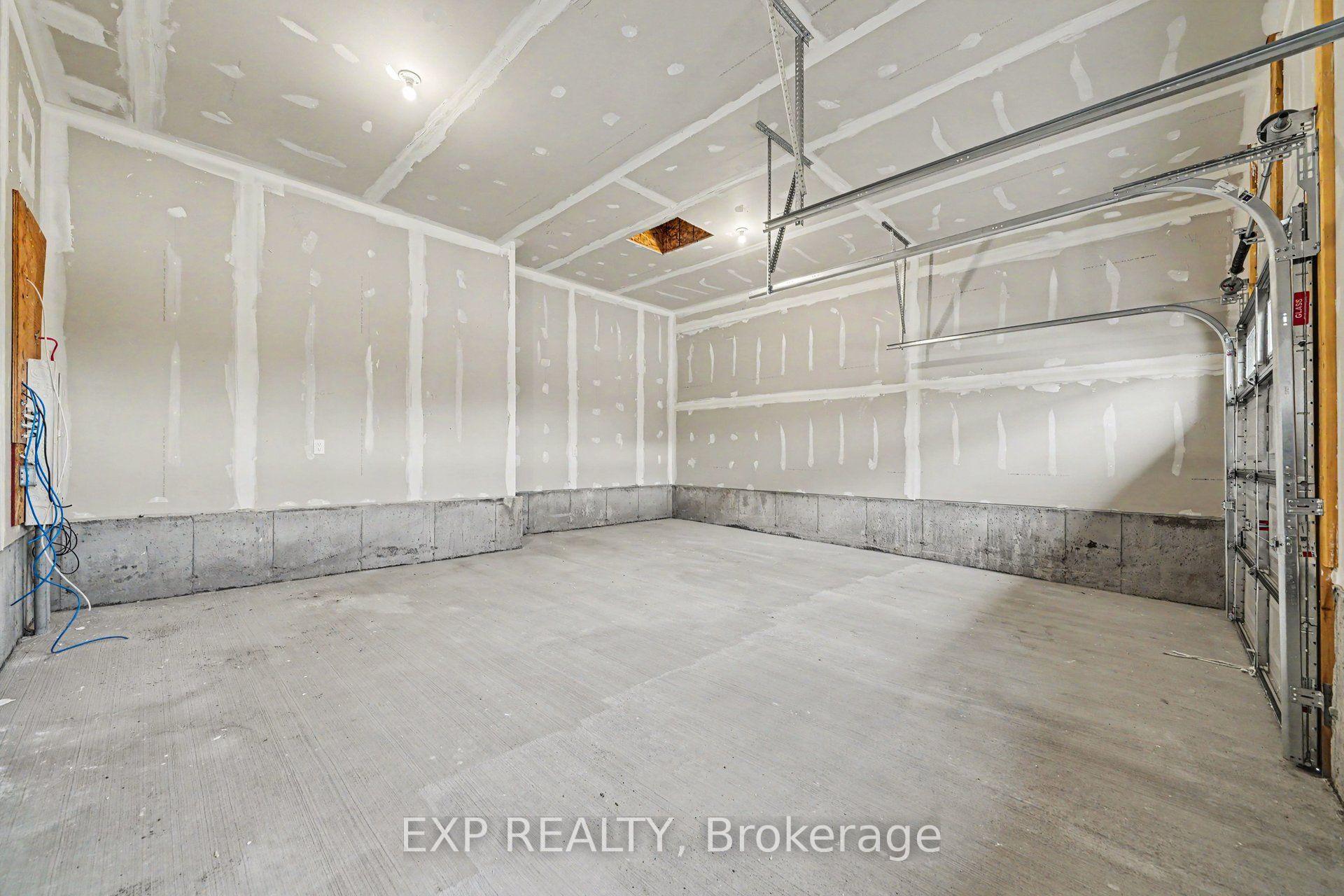 Photo 24 of 650 Moonglade Crescent, Ottawa, Barrhaven - Half Moon Bay — HOMEH