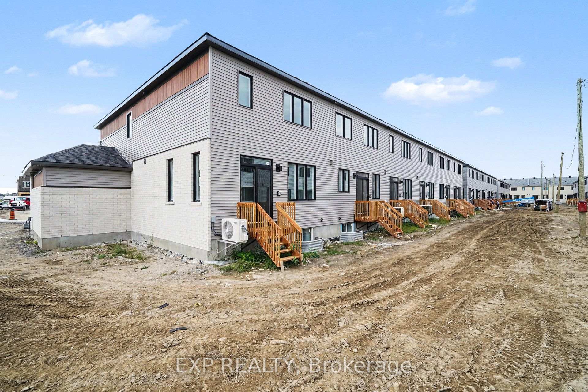 Photo 25 of 650 Moonglade Crescent, Ottawa, Barrhaven - Half Moon Bay — HOMEH