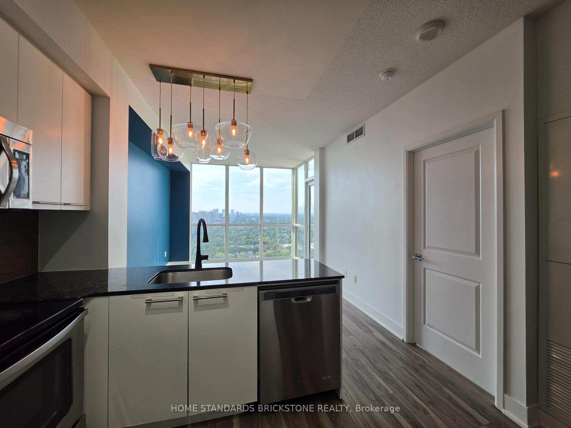 Photo 8 of Unit 3508, 88 Sheppard Avenue E, North York, Willowdale East — HOMEH