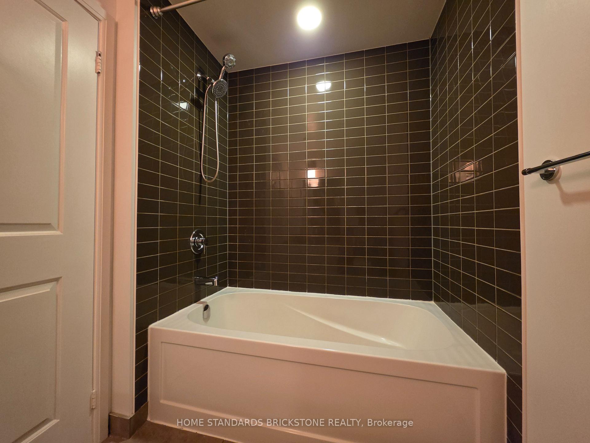Photo 19 of Unit 3508, 88 Sheppard Avenue E, North York, Willowdale East — HOMEH