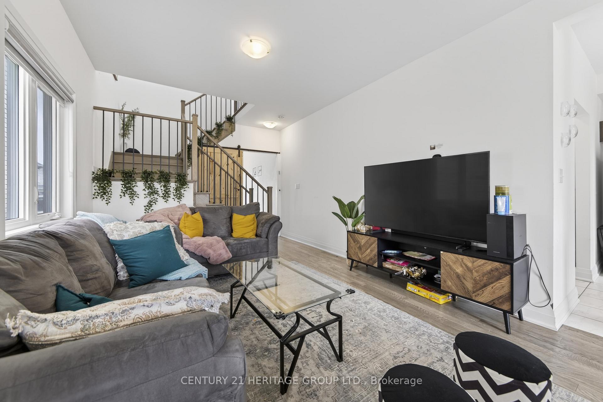 Photo 10 of 90 Brown Bear Street, Barrie, Rural Barrie Southwest — HOMEH