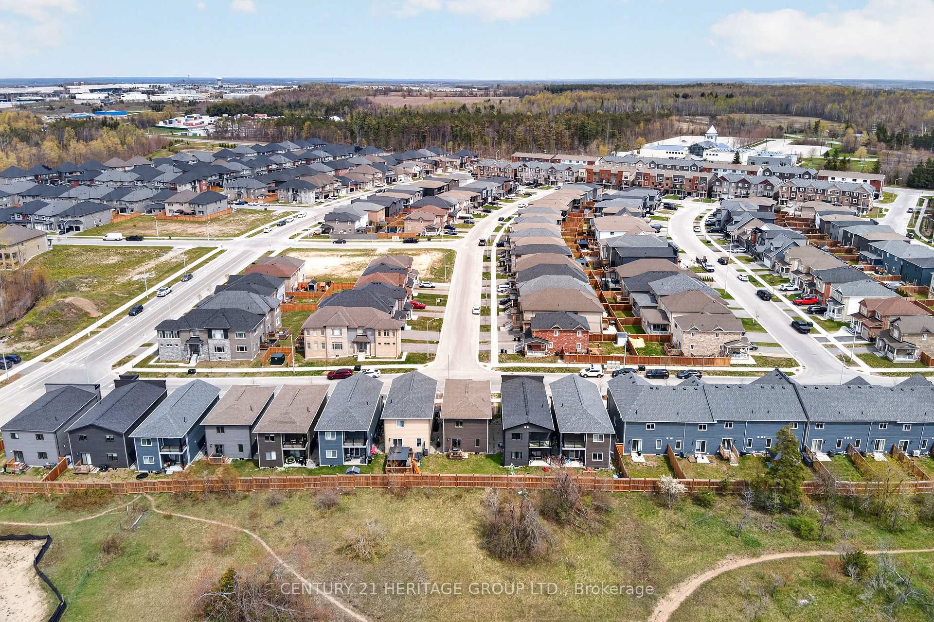 Photo 37 of 90 Brown Bear Street, Barrie, Rural Barrie Southwest — HOMEH
