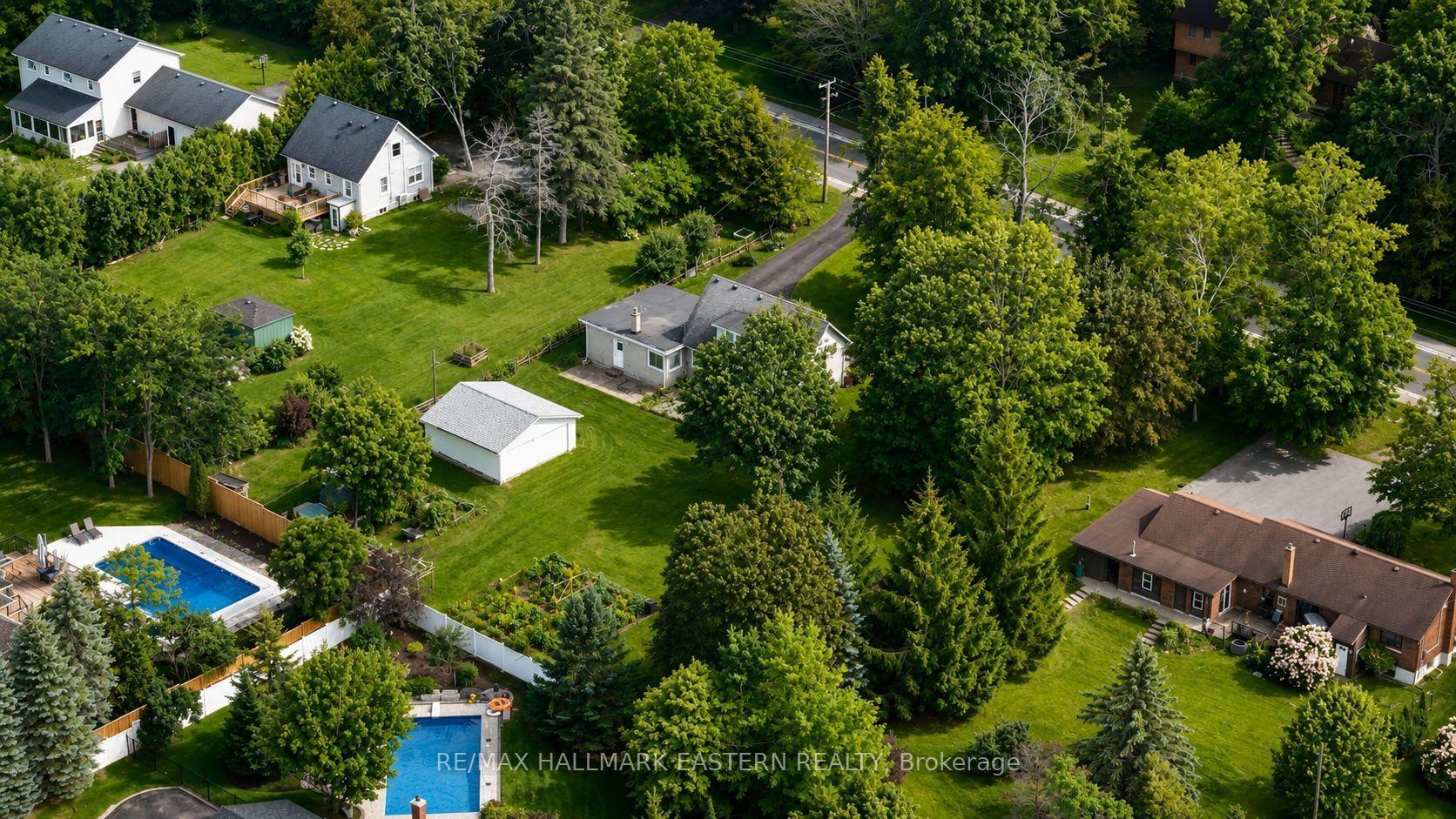 Photo 59 of 1932 Sherbrooke Street W, Peterborough, Monaghan Ward 2 — HOMEH