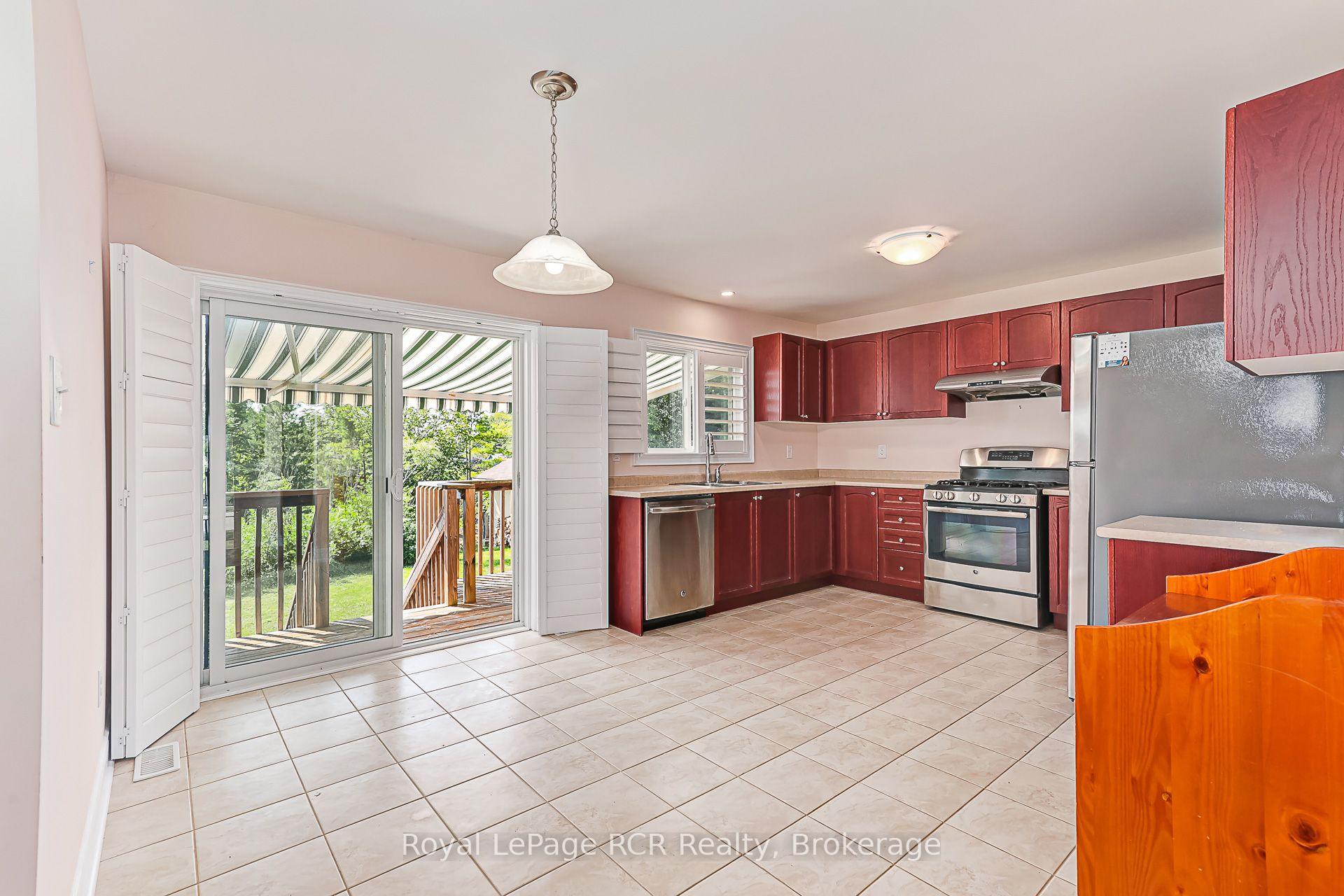 Photo 14 of 252 Spruce Street, Clearview, Stayner — HOMEH