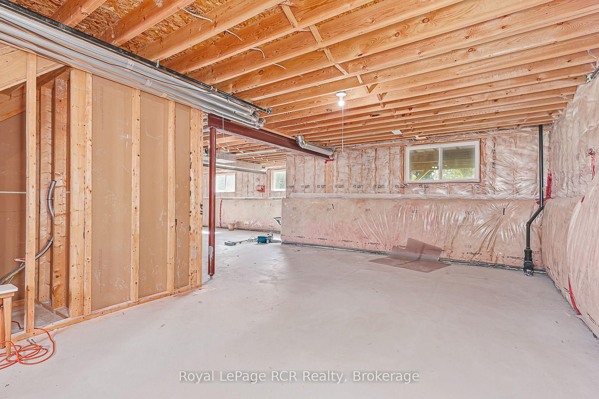 Photo 33 of 252 Spruce Street, Clearview, Stayner — HOMEH