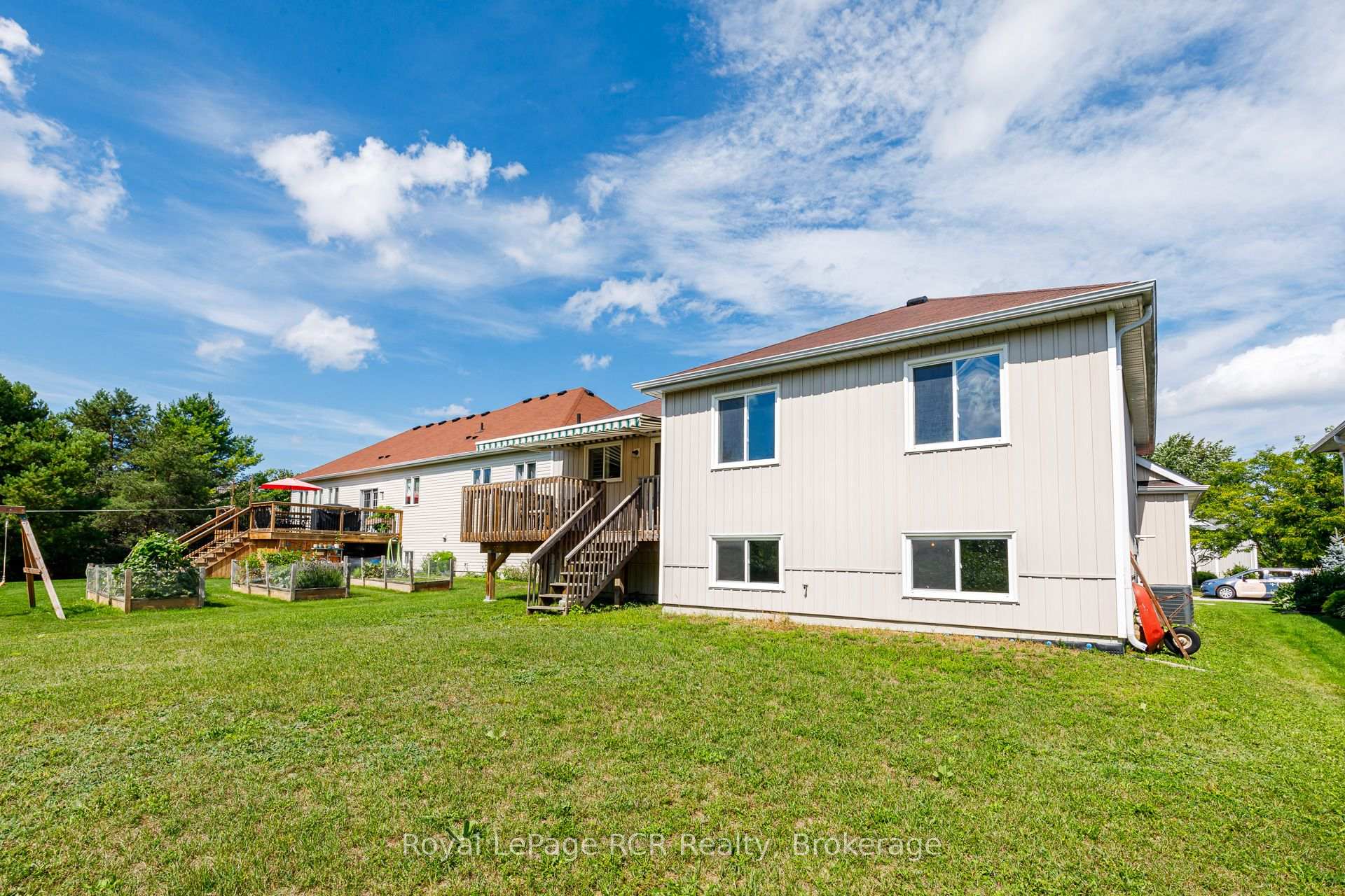 Photo 38 of 252 Spruce Street, Clearview, Stayner — HOMEH
