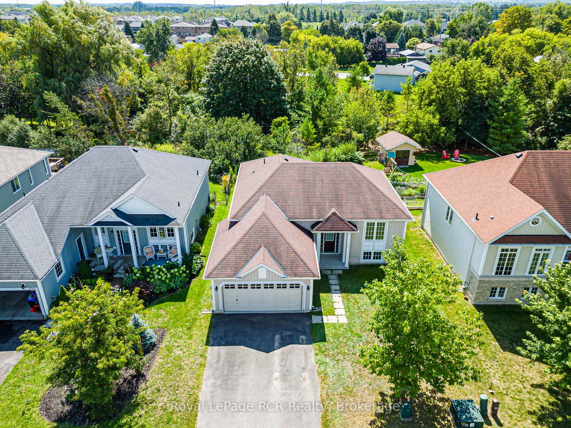 Photo 53 of 252 Spruce Street, Clearview, Stayner — HOMEH