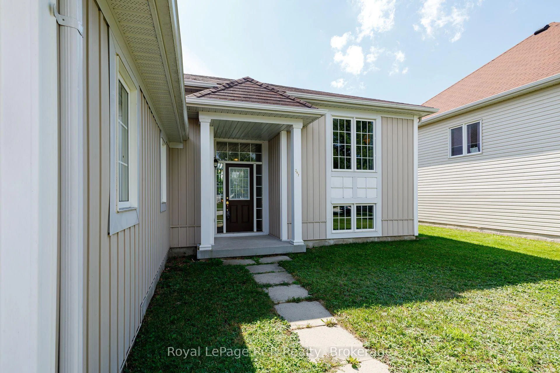 Photo 47 of 252 Spruce Street, Clearview, Stayner — HOMEH