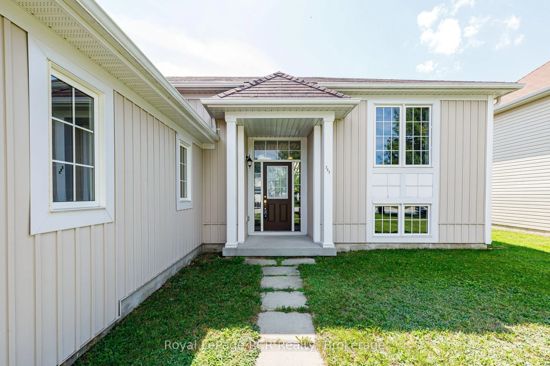Photo 48 of 252 Spruce Street, Clearview, Stayner — HOMEH