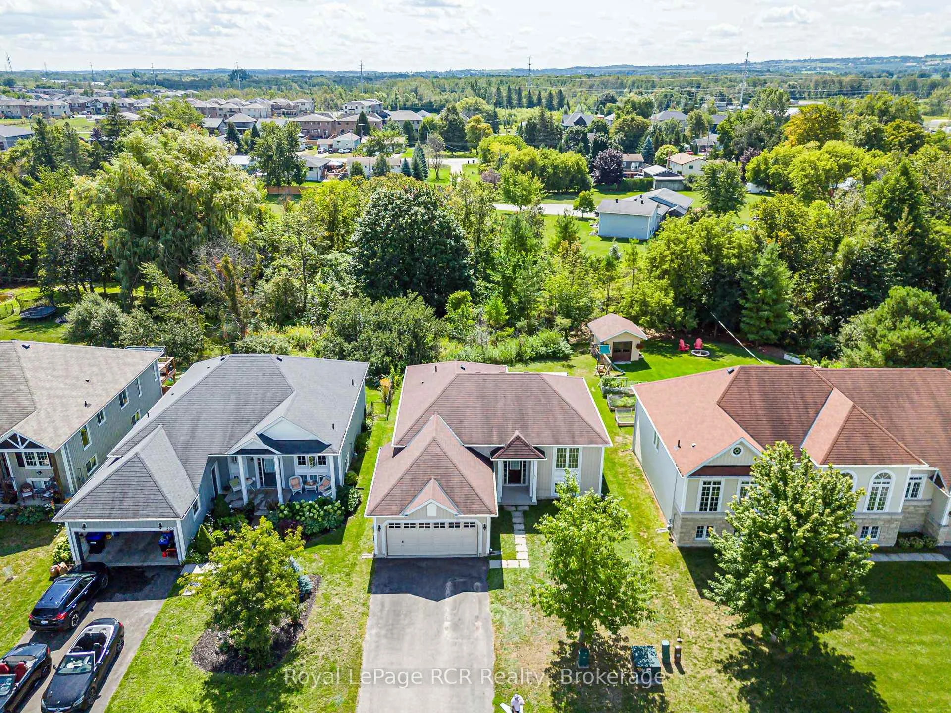Photo 52 of 252 Spruce Street, Clearview, Stayner — HOMEH