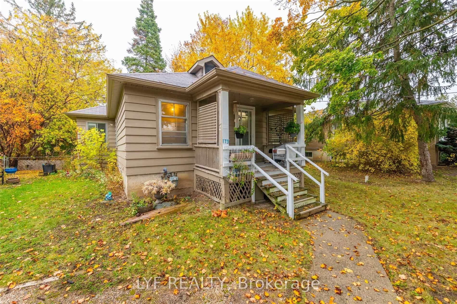 Photo 2 of Unit RM 1, 173 Maple Avenue, Richmond Hill, Harding — HOMEH