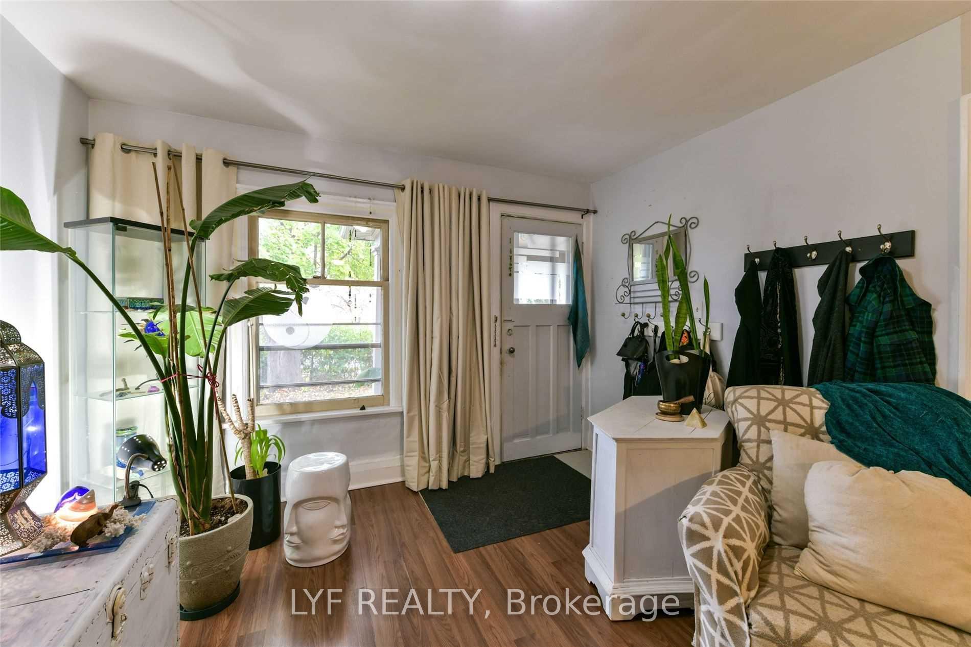 Photo 3 of Unit RM 1, 173 Maple Avenue, Richmond Hill, Harding — HOMEH