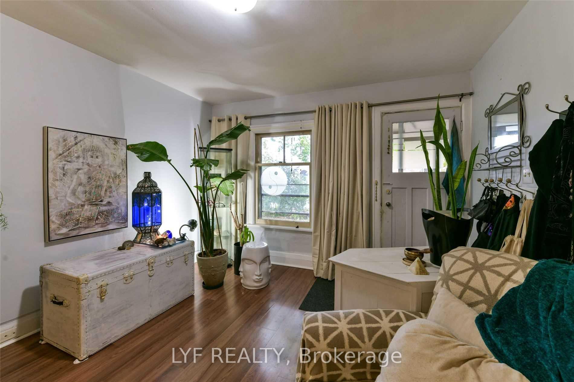Photo 5 of Unit RM 1, 173 Maple Avenue, Richmond Hill, Harding — HOMEH
