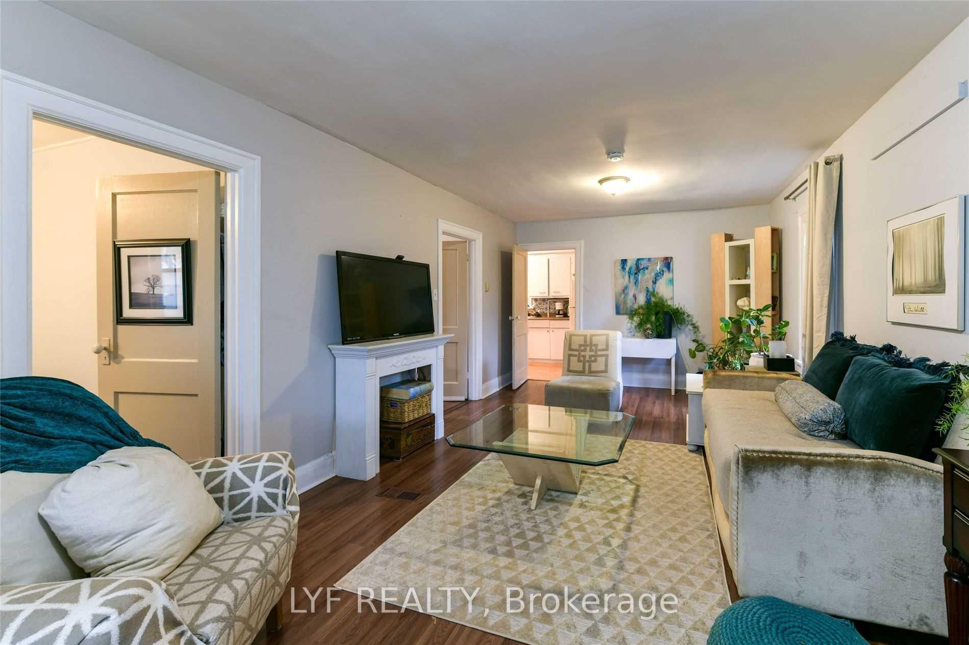 Photo 7 of Unit RM 1, 173 Maple Avenue, Richmond Hill, Harding — HOMEH