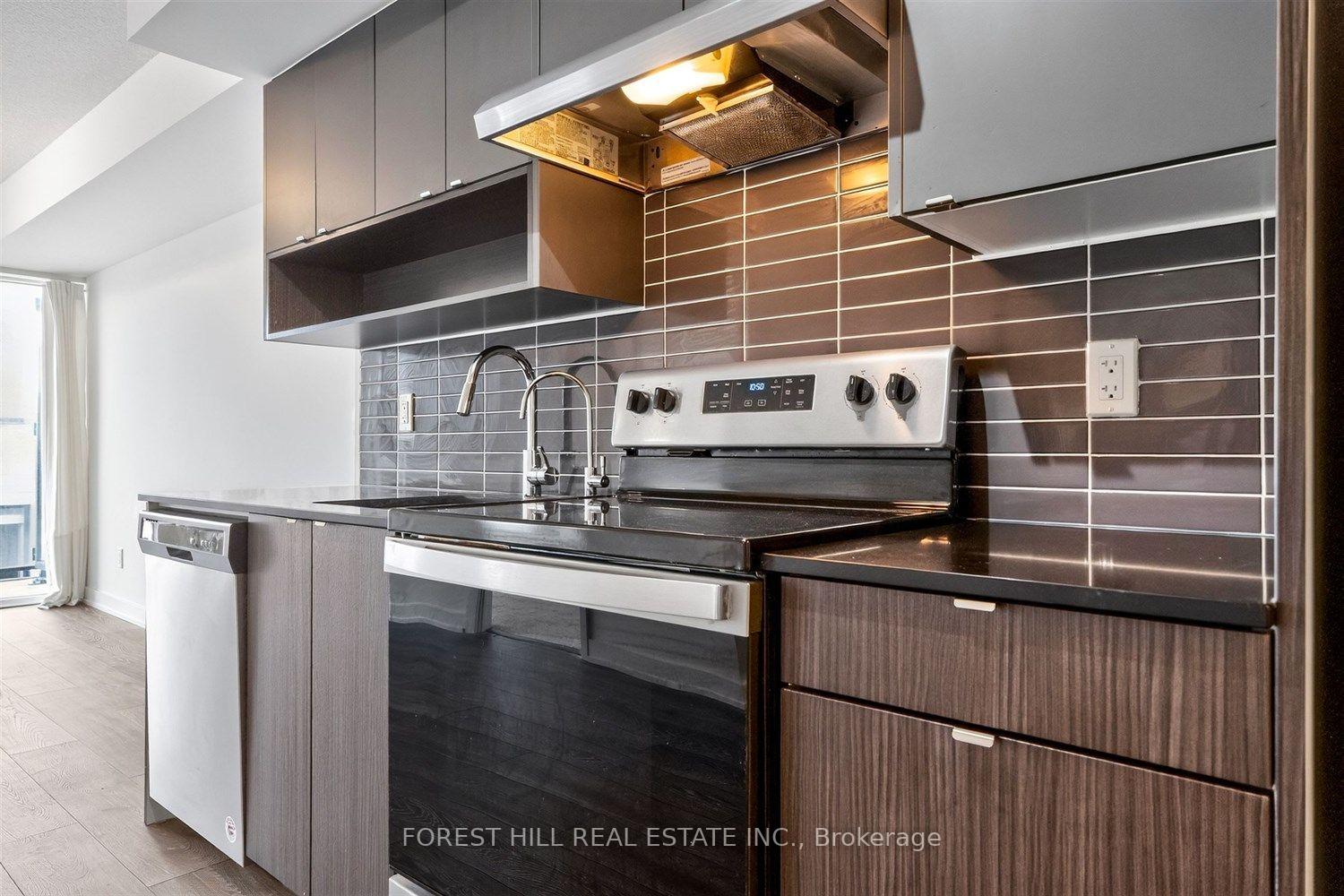 Photo 9 of Unit b427, 1119 Cooke Boulevard, Burlington, LaSalle — HOMEH