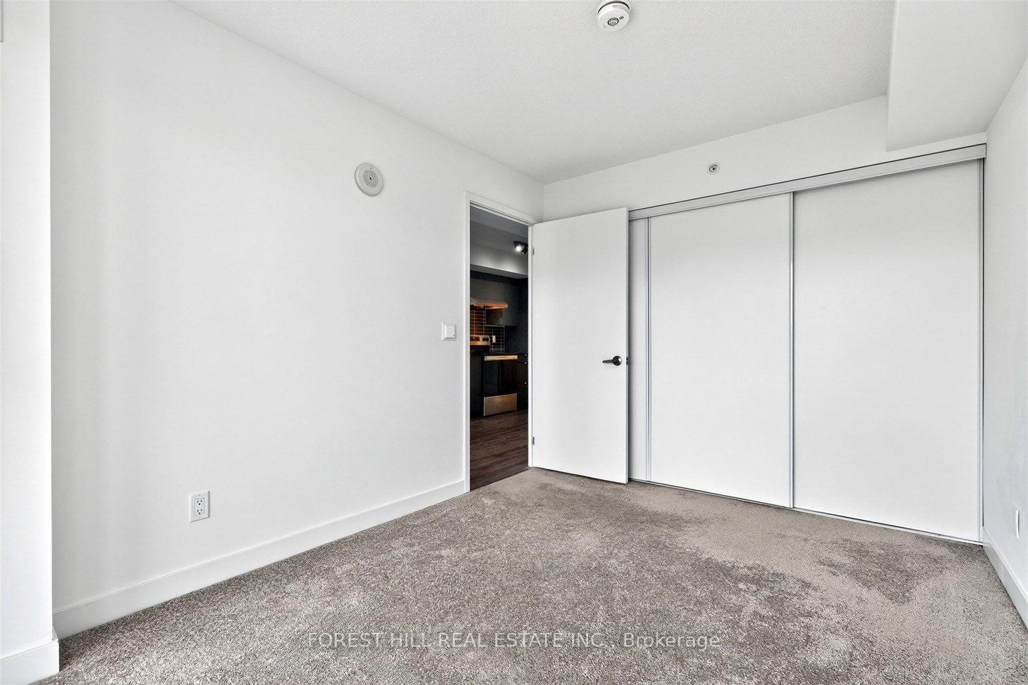 Photo 17 of Unit b427, 1119 Cooke Boulevard, Burlington, LaSalle — HOMEH
