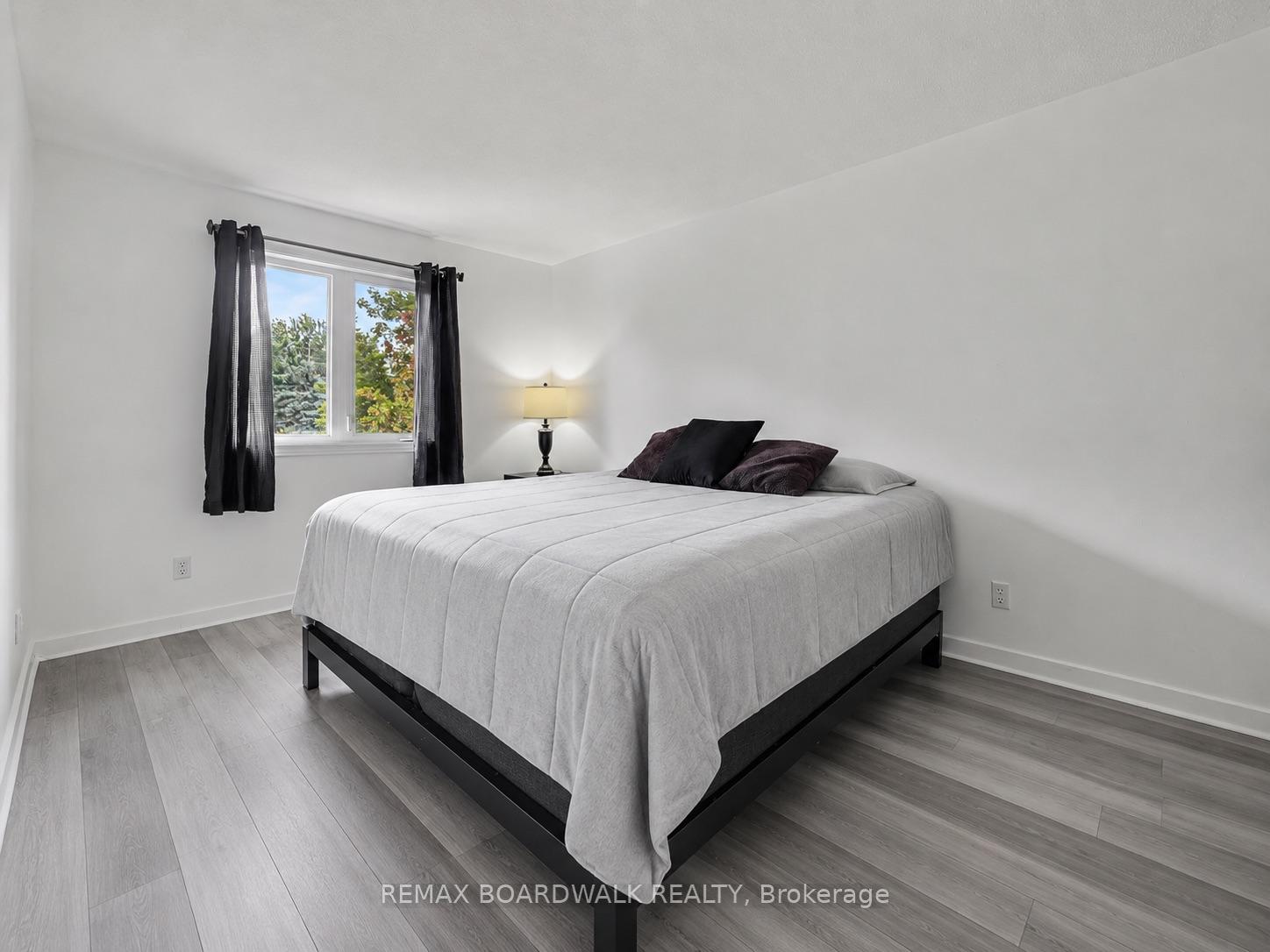 Photo 32 of 314 Valade Crescent, Ottawa, Fallingbrook/Pineridge — HOMEH