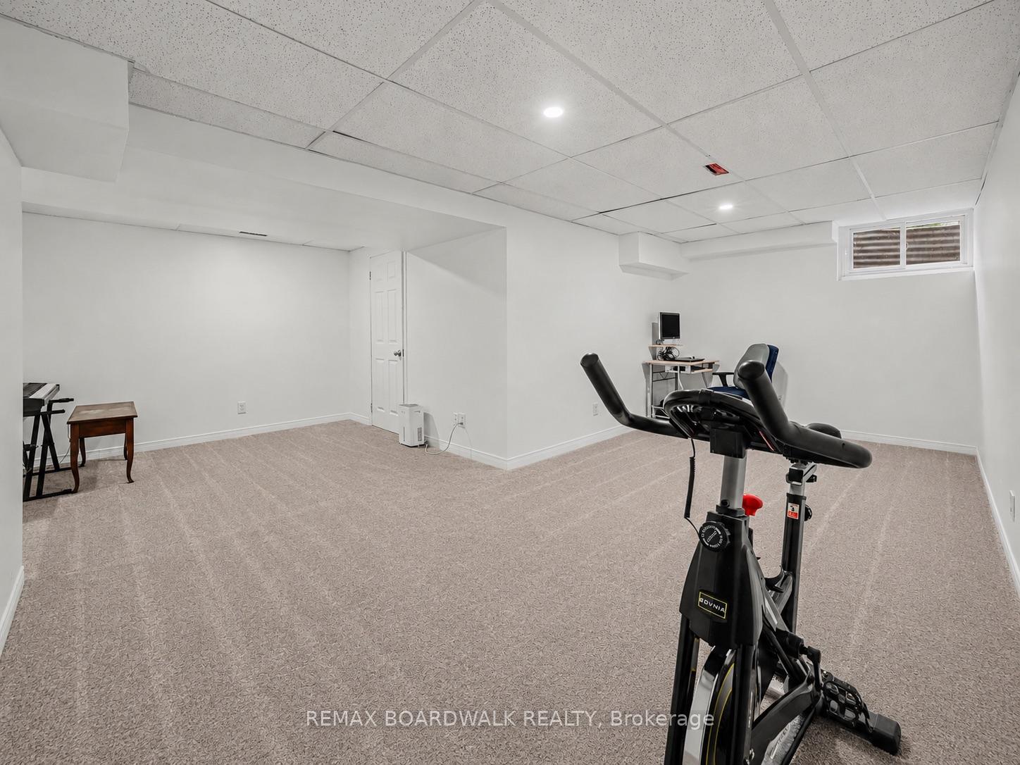 Photo 39 of 314 Valade Crescent, Ottawa, Fallingbrook/Pineridge — HOMEH