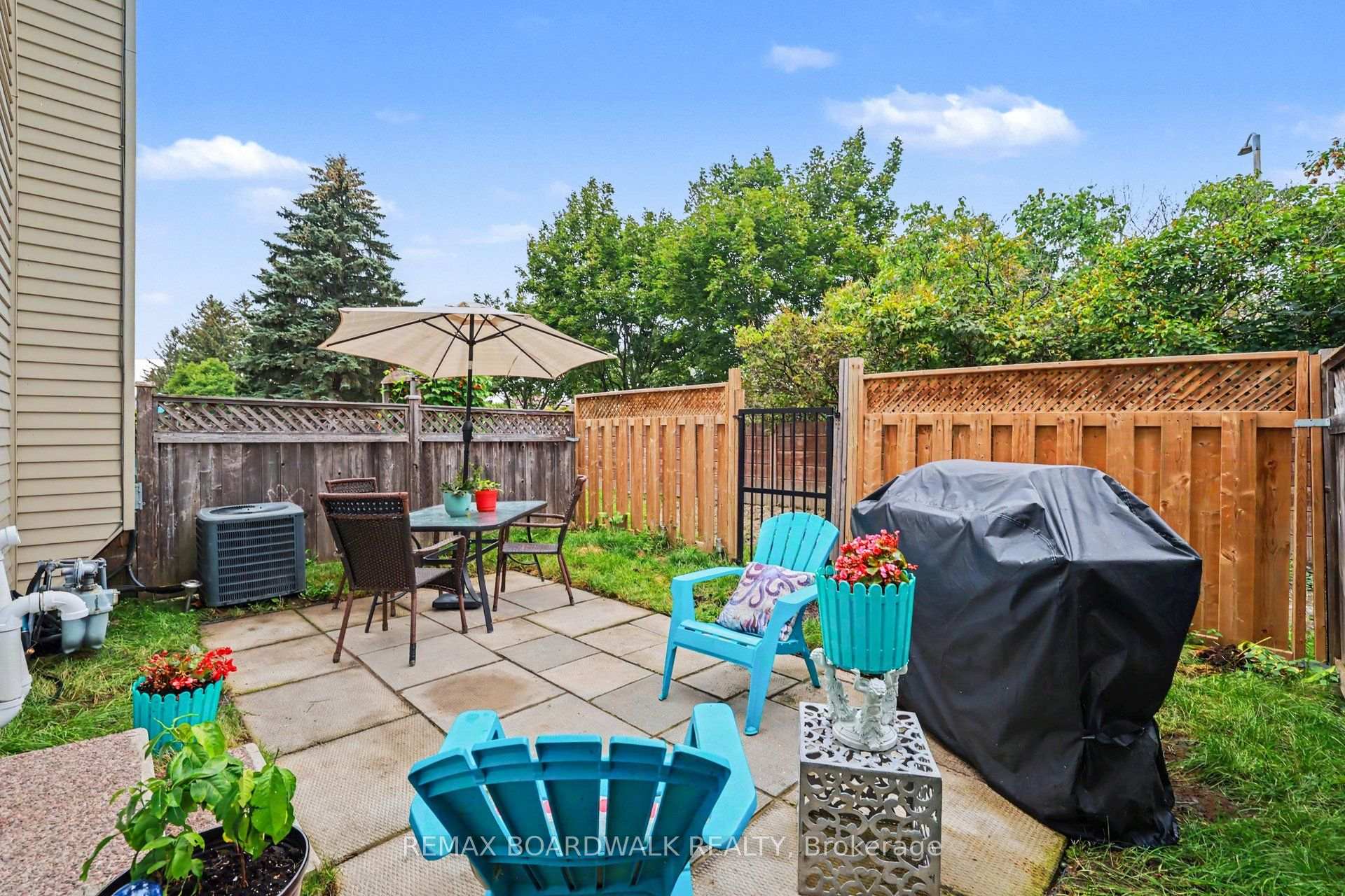 Photo 36 of 314 Valade Crescent, Ottawa, Fallingbrook/Pineridge — HOMEH