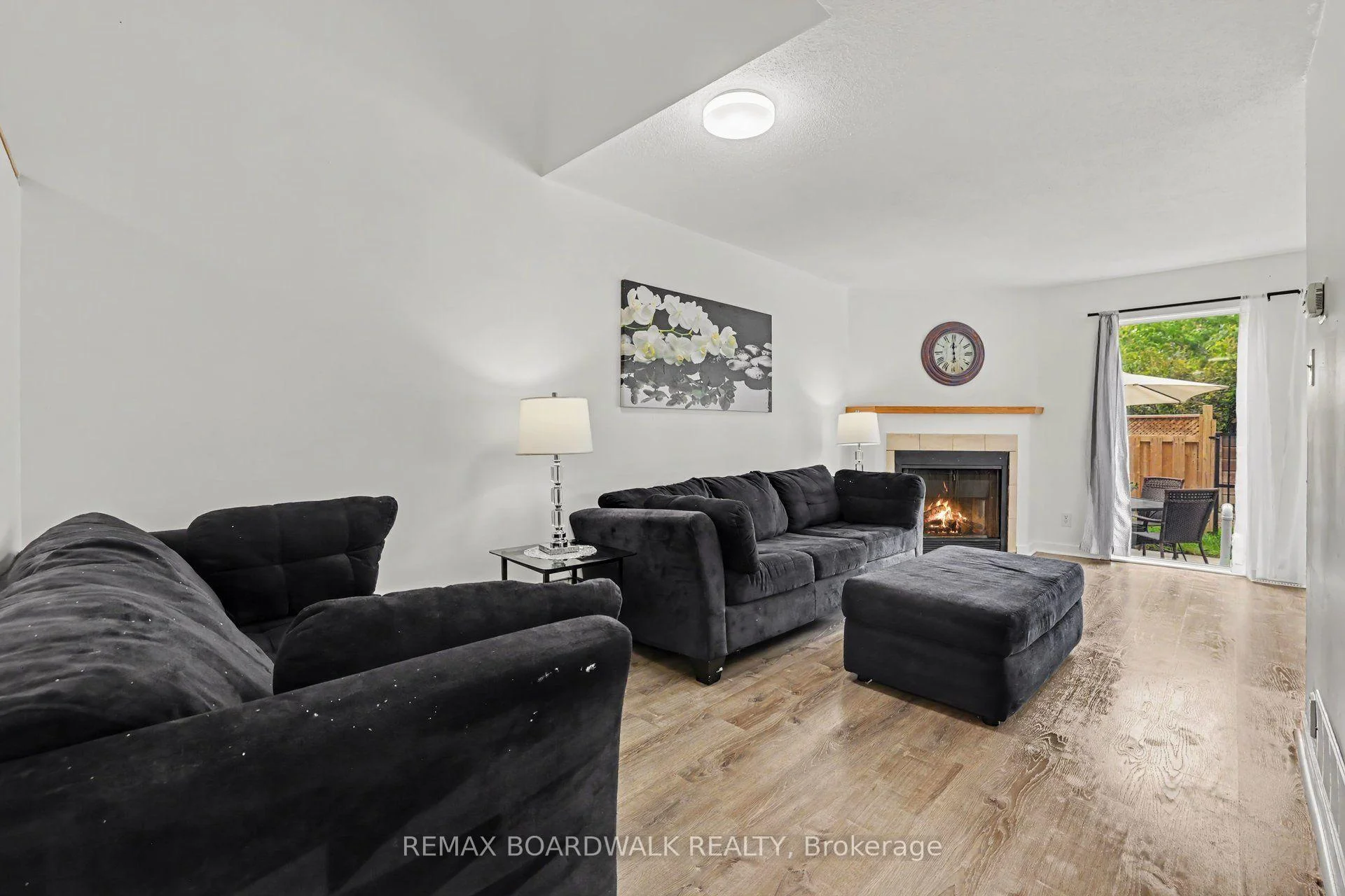 Photo 11 of 314 Valade Crescent, Ottawa, Fallingbrook/Pineridge — HOMEH