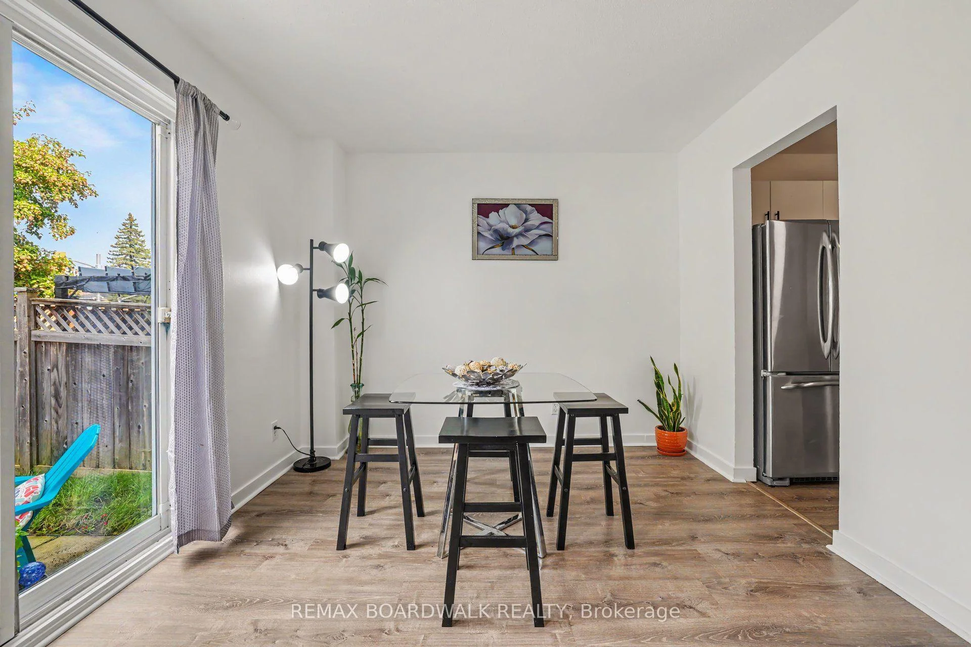 Photo 15 of 314 Valade Crescent, Ottawa, Fallingbrook/Pineridge — HOMEH