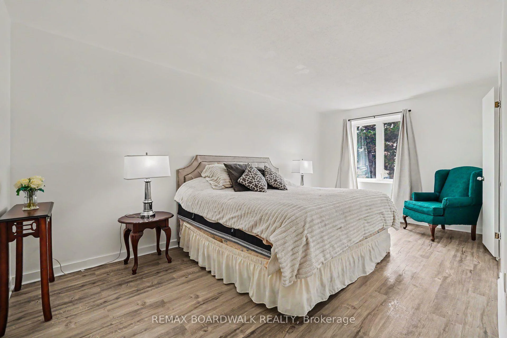 Photo 19 of 314 Valade Crescent, Ottawa, Fallingbrook/Pineridge — HOMEH