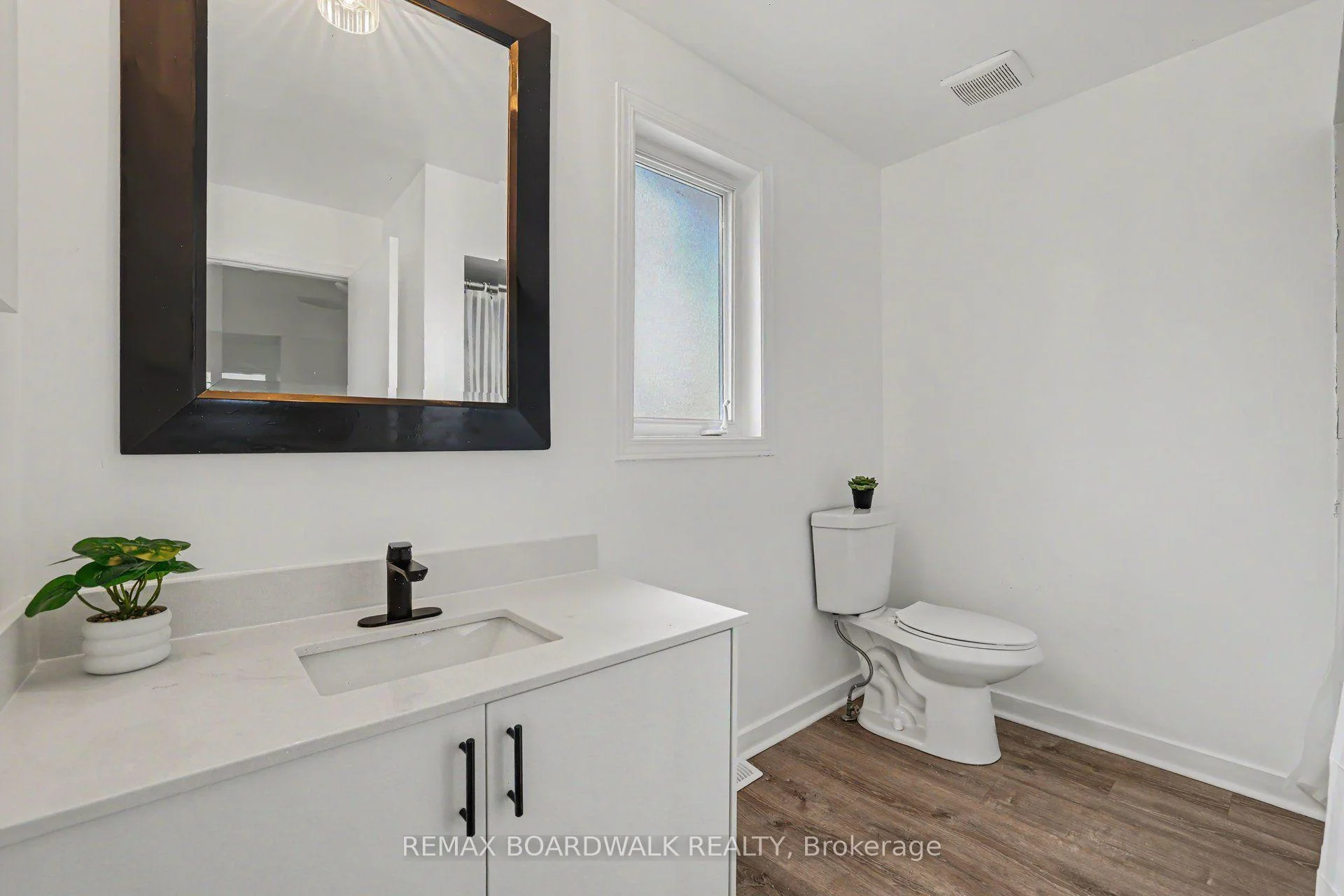 Photo 21 of 314 Valade Crescent, Ottawa, Fallingbrook/Pineridge — HOMEH