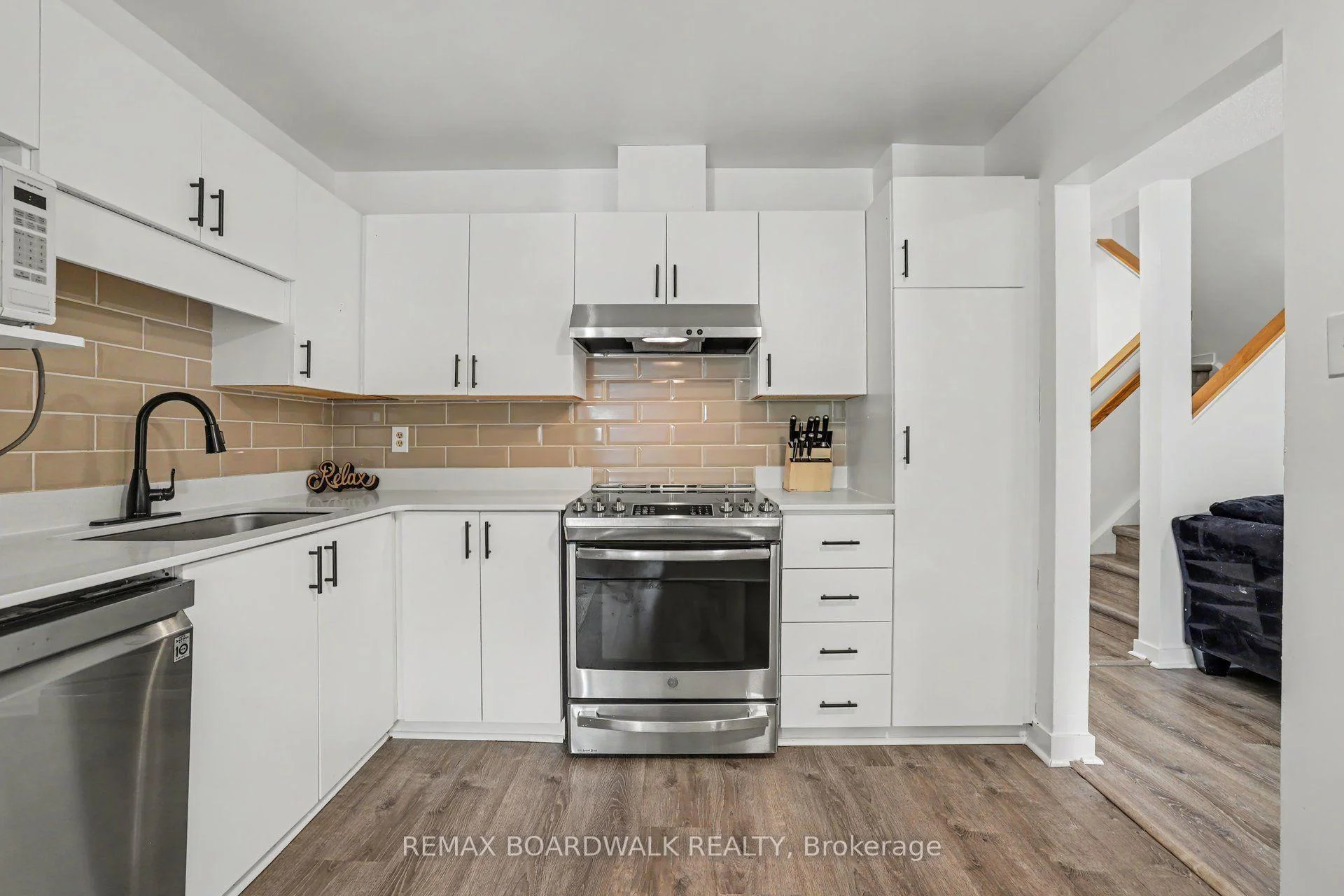 Photo 23 of 314 Valade Crescent, Ottawa, Fallingbrook/Pineridge — HOMEH