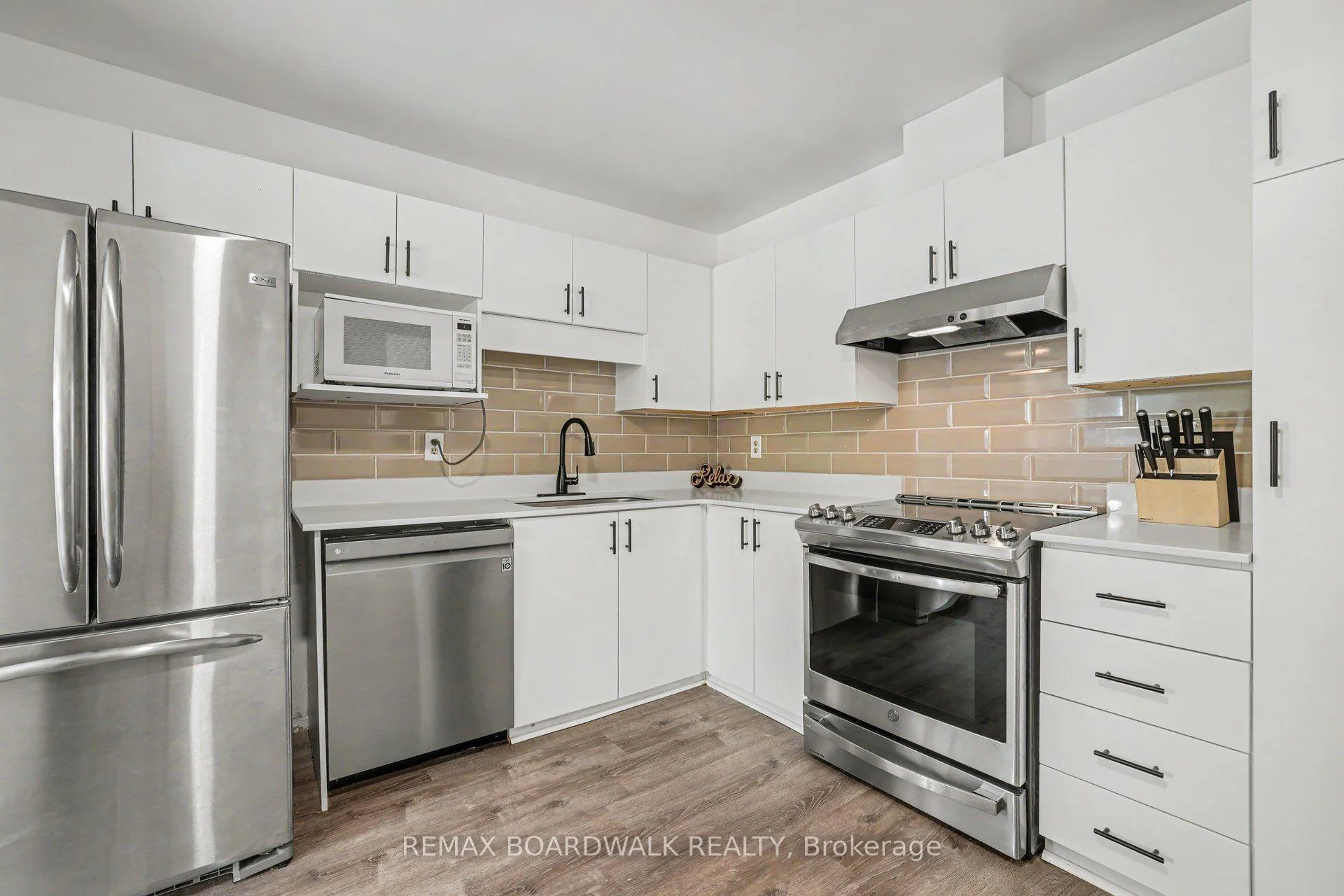 Photo 24 of 314 Valade Crescent, Ottawa, Fallingbrook/Pineridge — HOMEH