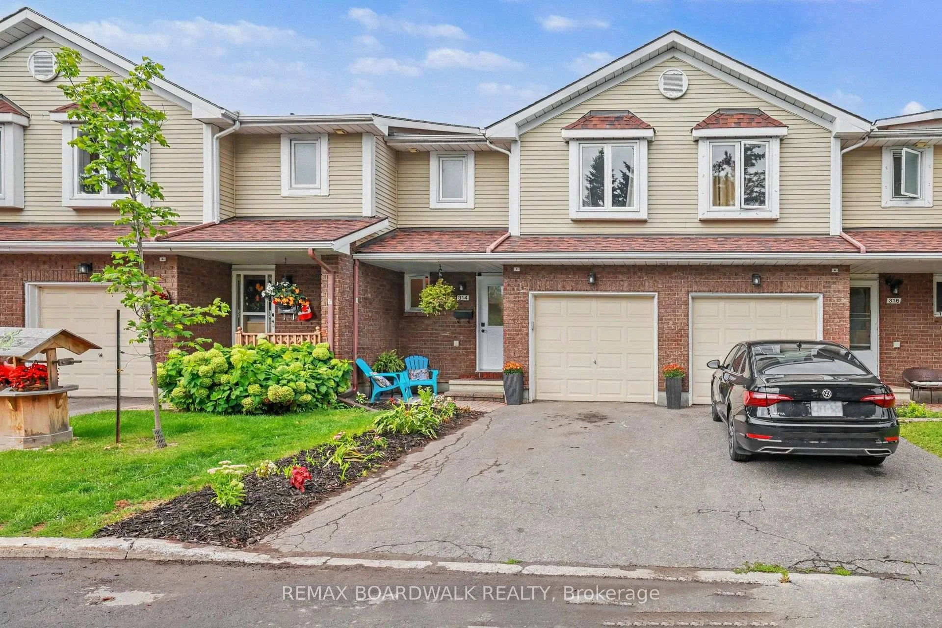 Photo 46 of 314 Valade Crescent, Ottawa, Fallingbrook/Pineridge — HOMEH