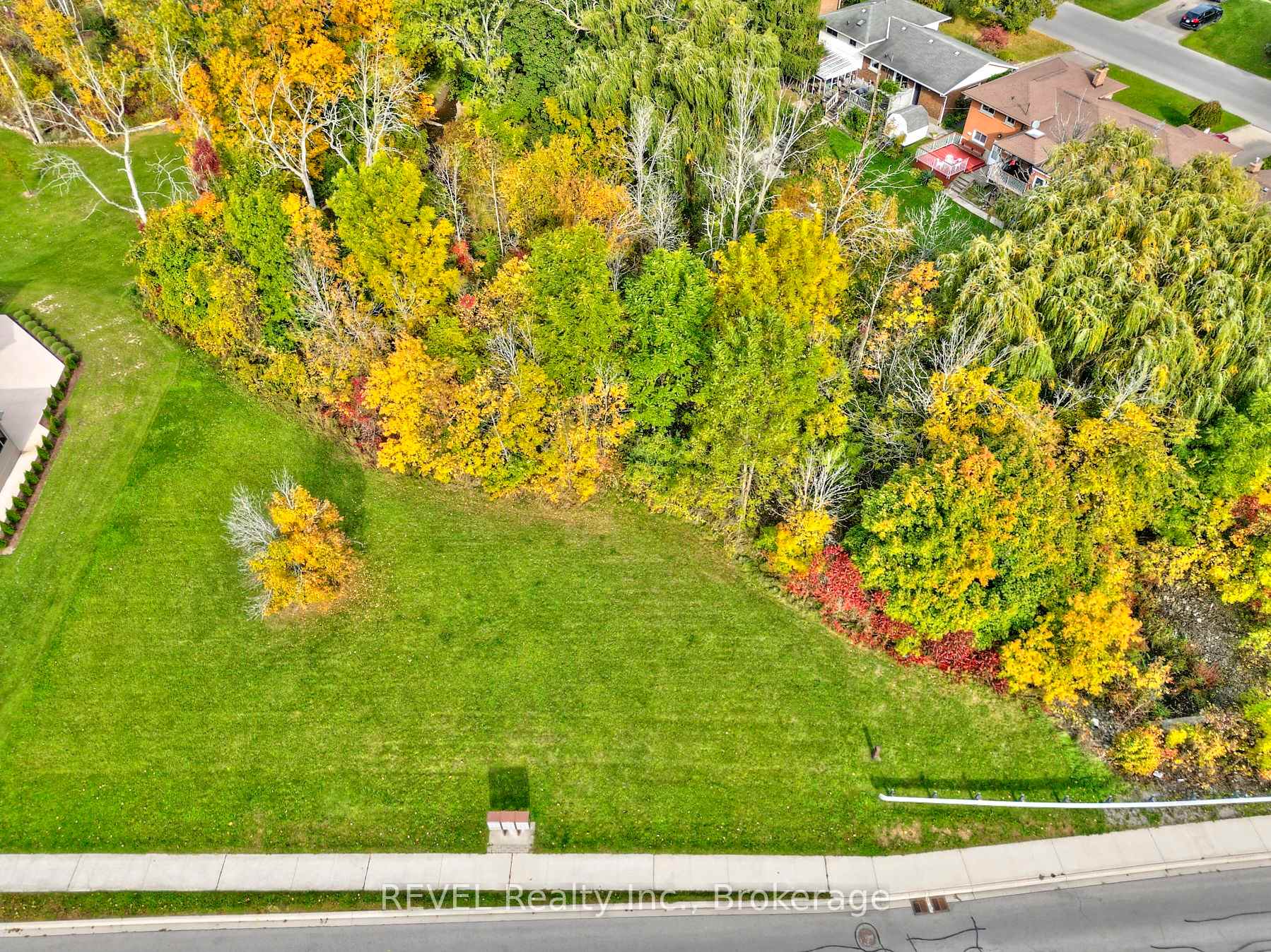 Photo 3 of 55, 59 & 63 Colbeck Drive, Welland, Coyle Creek — HOMEH