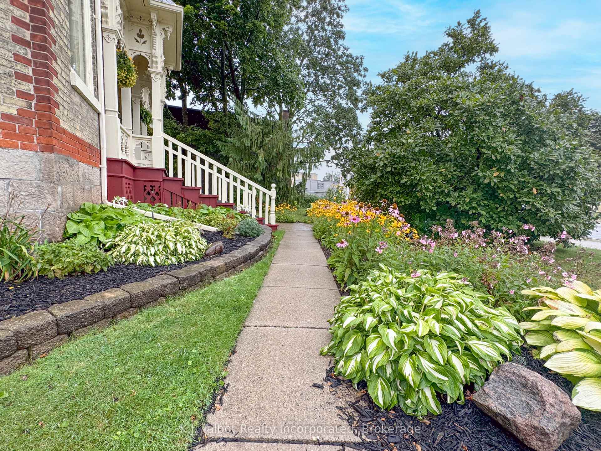 Photo 4 of 80 Hamilton Street, Goderich, Goderich (Town) — HOMEH
