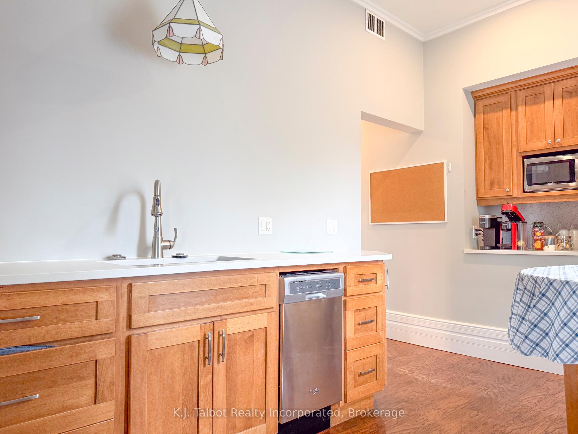 Photo 23 of 80 Hamilton Street, Goderich, Goderich (Town) — HOMEH