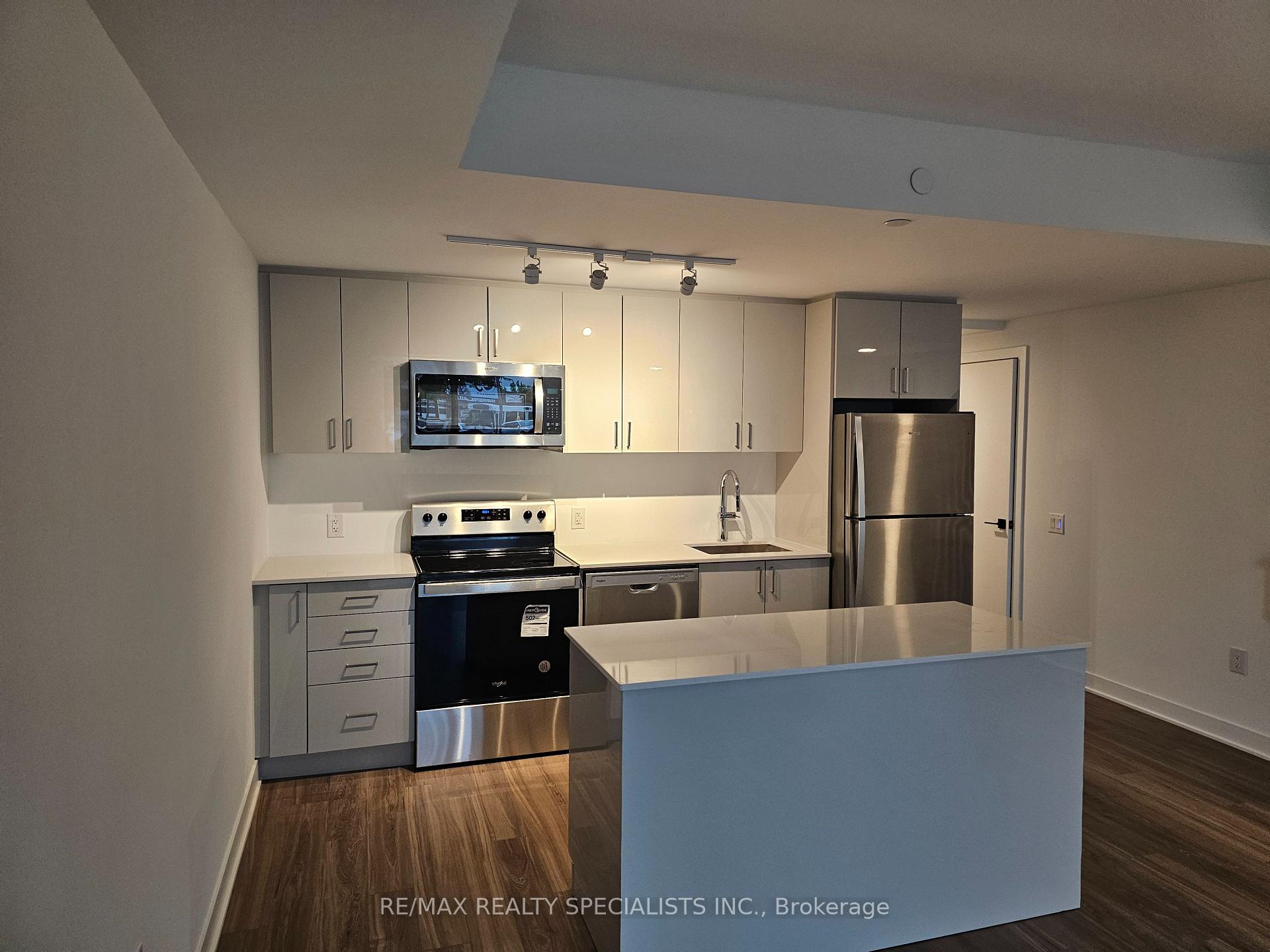 Photo 3 of Unit 105, 2782 Barton Street, Hamilton, Riverdale — HOMEH