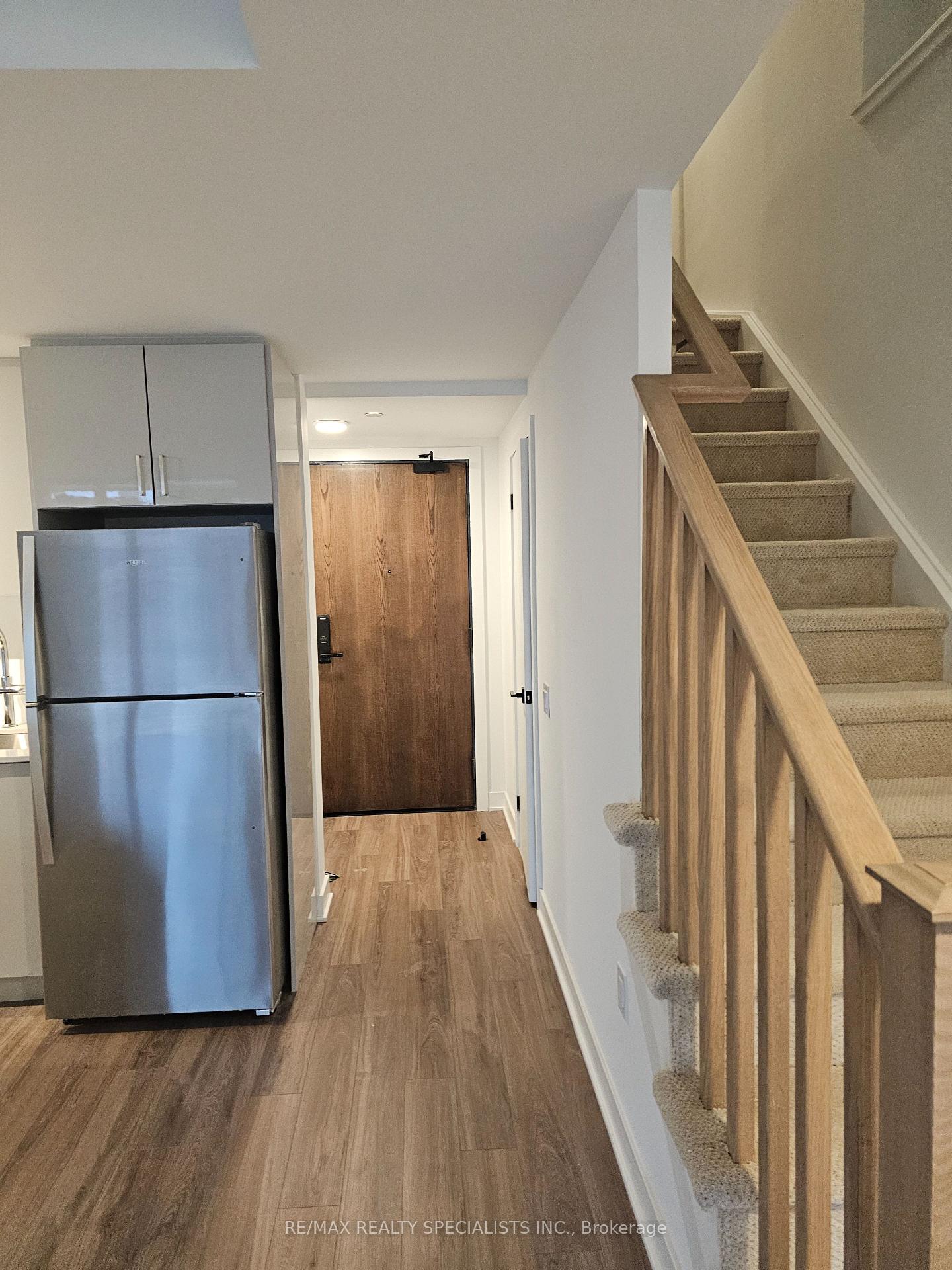 Photo 4 of Unit 105, 2782 Barton Street, Hamilton, Riverdale — HOMEH