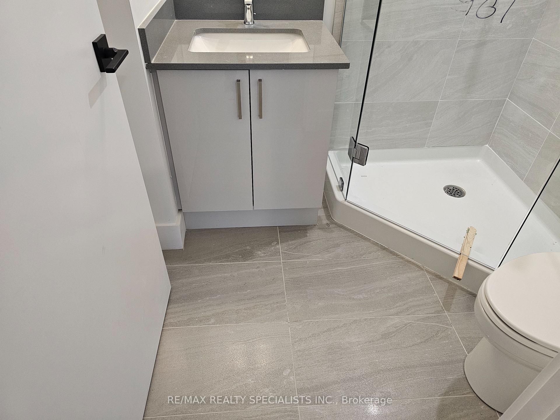 Photo 7 of Unit 105, 2782 Barton Street, Hamilton, Riverdale — HOMEH