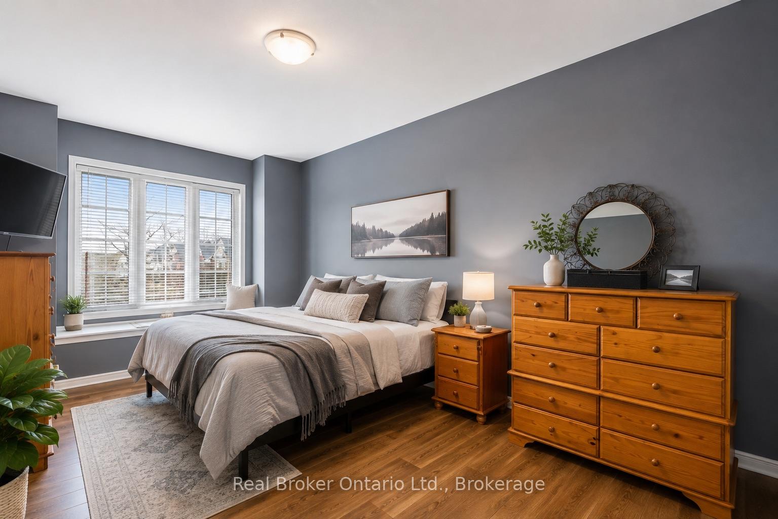 Photo 4 of 39 Providence Way, Wasaga Beach — HOMEH