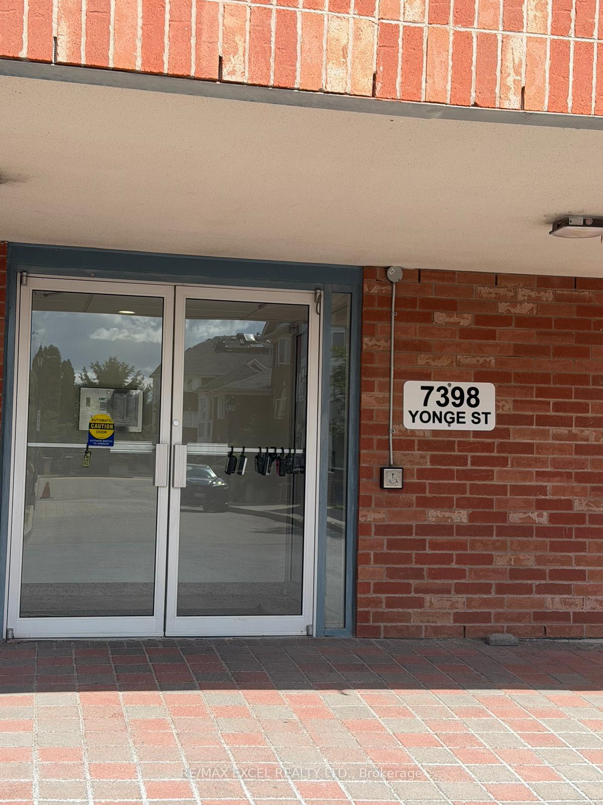 Photo 3 of Unit 312, 7398 Yonge Street, Vaughan, Crestwood-Springfarm-Yorkhill — HOMEH