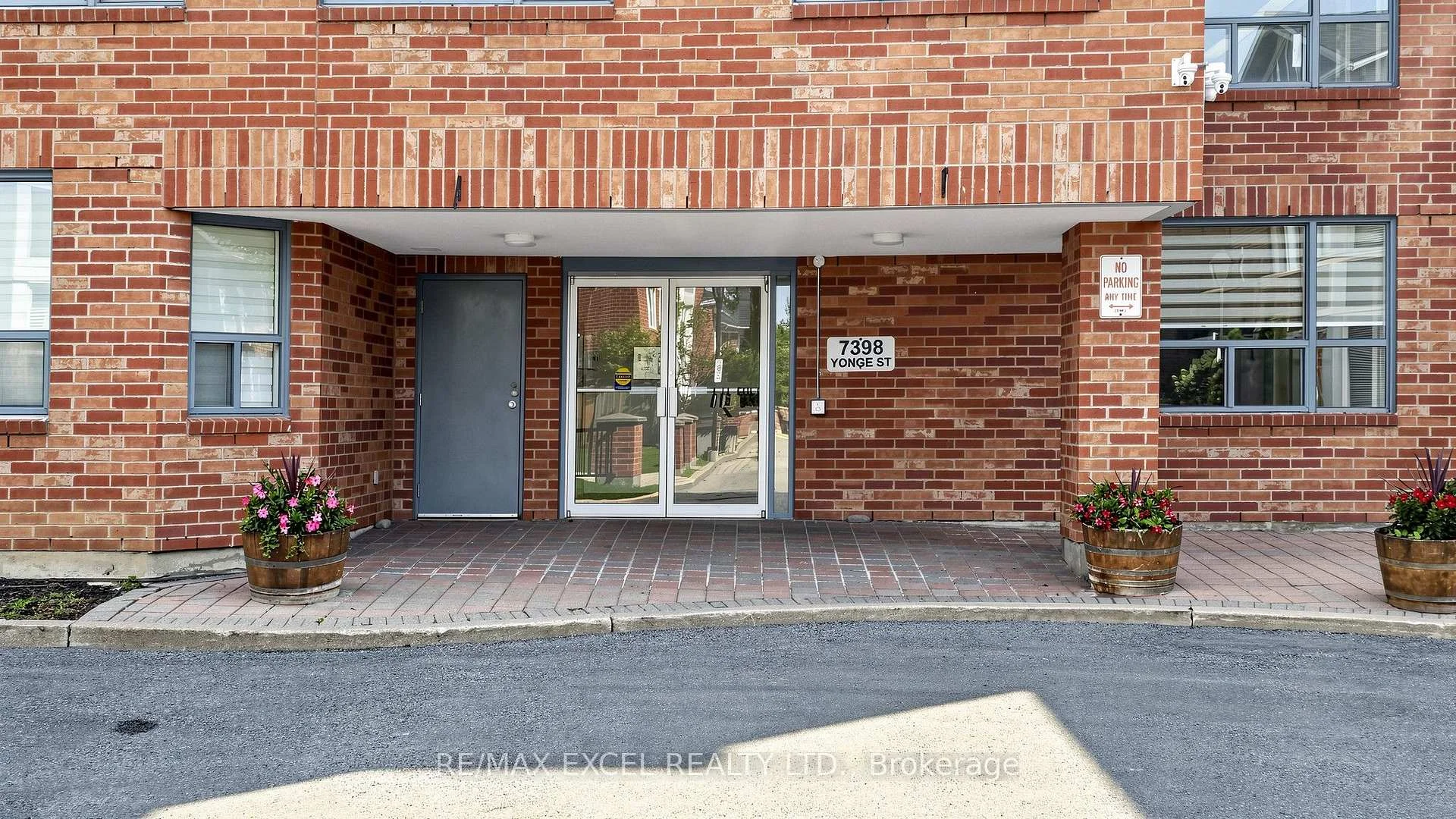 Photo 7 of Unit 312, 7398 Yonge Street, Vaughan, Crestwood-Springfarm-Yorkhill — HOMEH