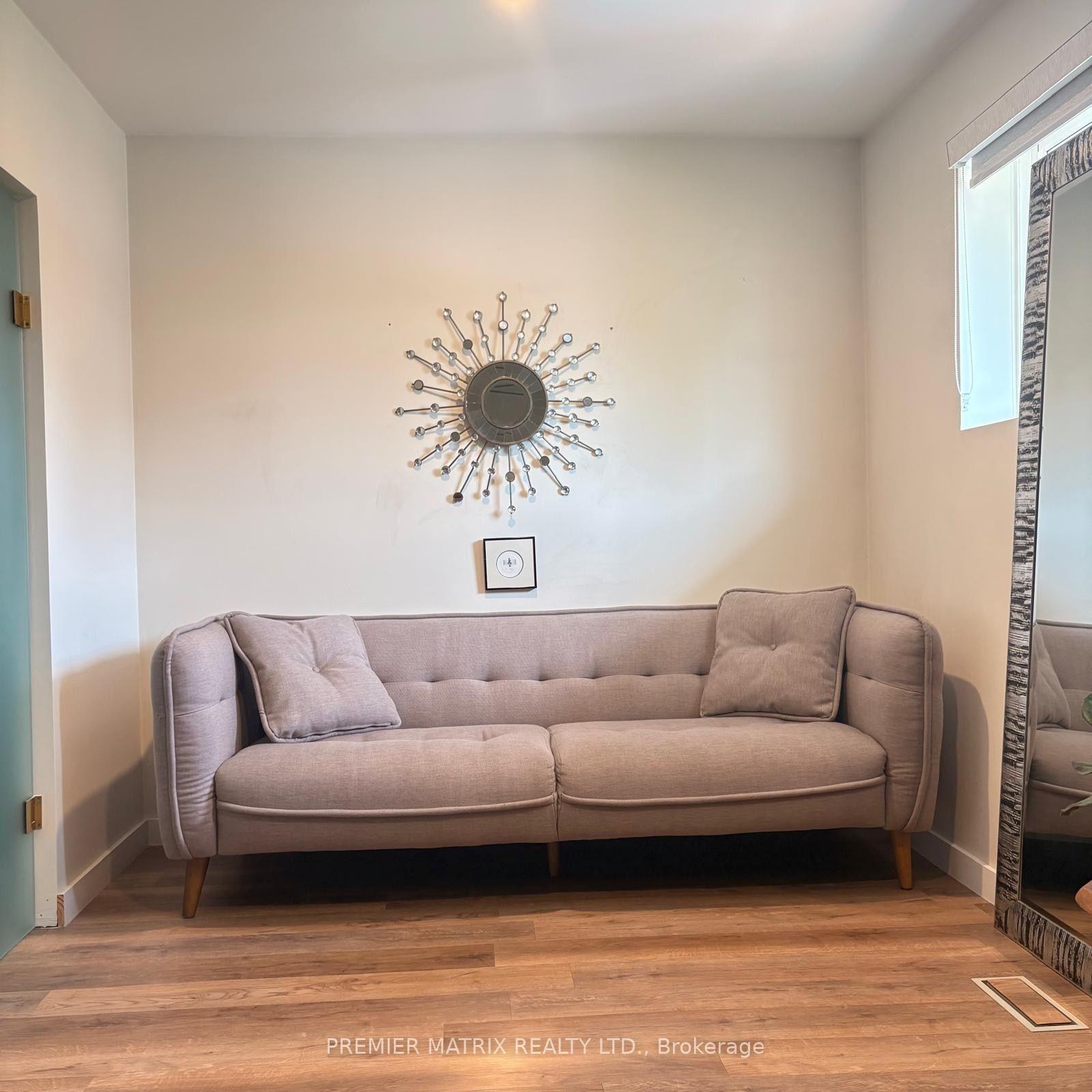 Photo 10 of 19 Beckenham Court, Etobicoke, Etobicoke West Mall — HOMEH