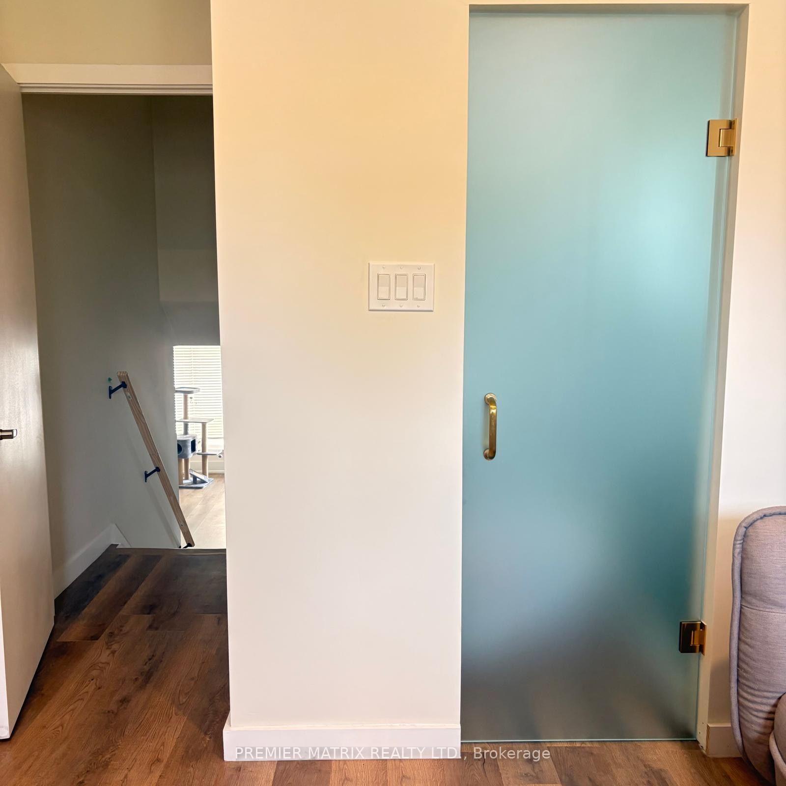 Photo 11 of 19 Beckenham Court, Etobicoke, Etobicoke West Mall — HOMEH