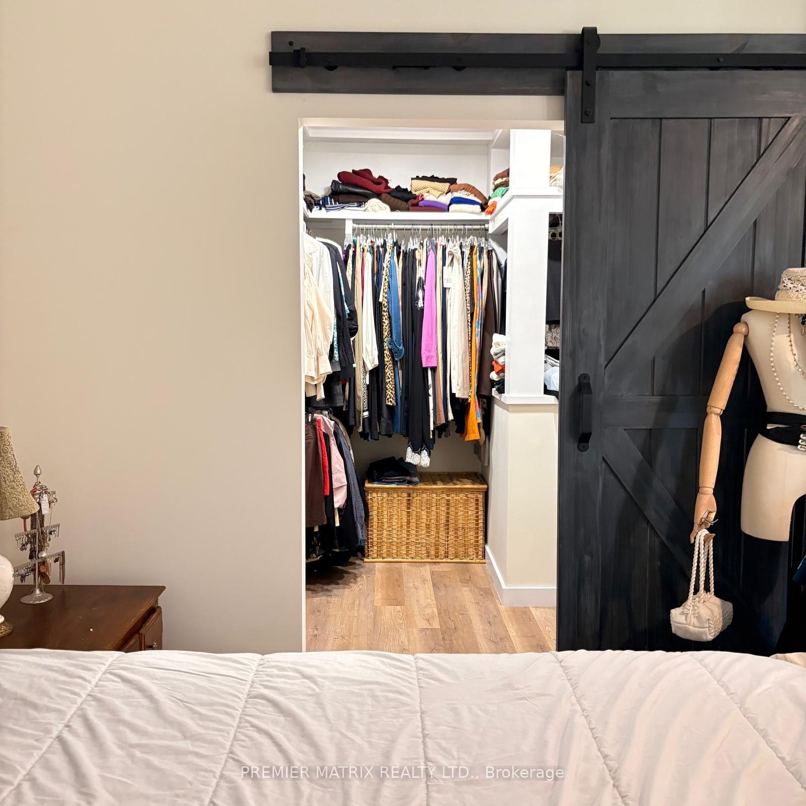 Photo 12 of 19 Beckenham Court, Etobicoke, Etobicoke West Mall — HOMEH