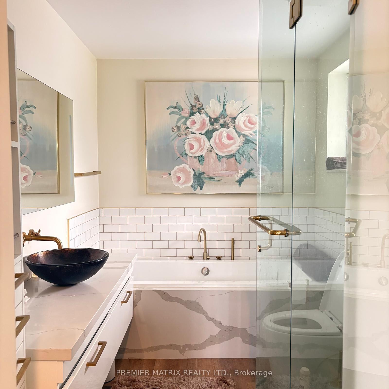 Photo 14 of 19 Beckenham Court, Etobicoke, Etobicoke West Mall — HOMEH