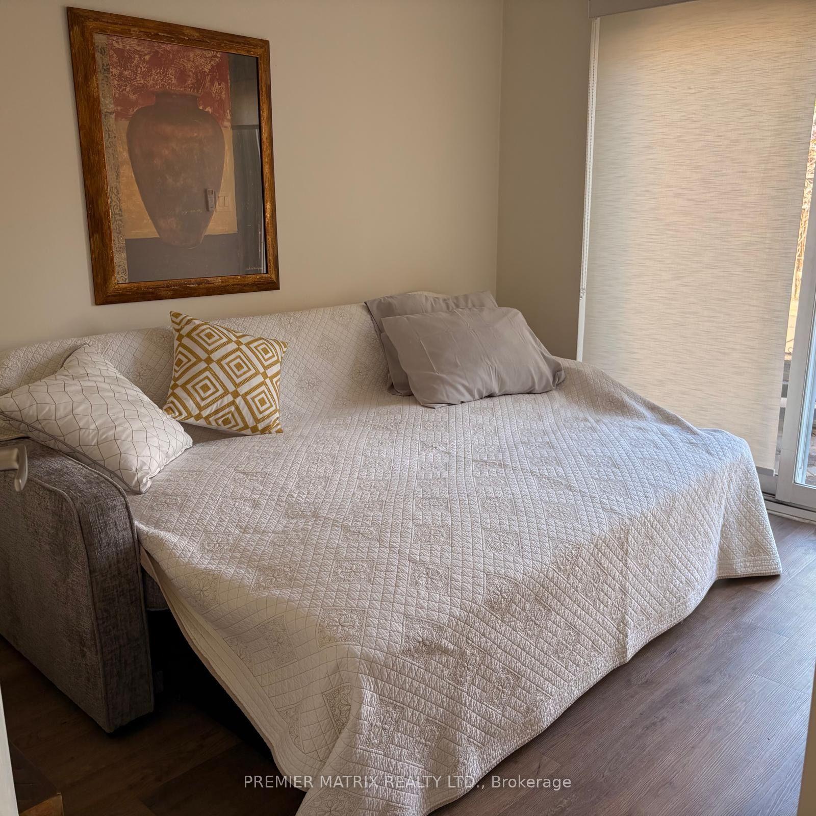 Photo 18 of 19 Beckenham Court, Etobicoke, Etobicoke West Mall — HOMEH