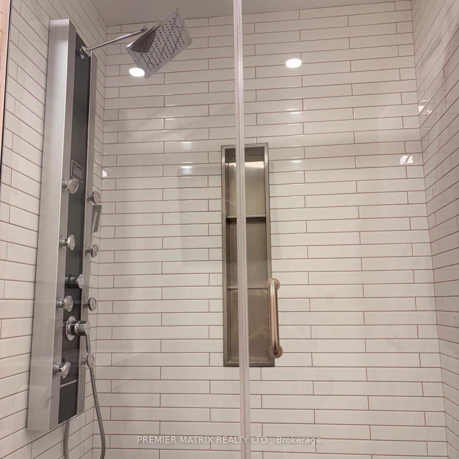 Photo 20 of 19 Beckenham Court, Etobicoke, Etobicoke West Mall — HOMEH