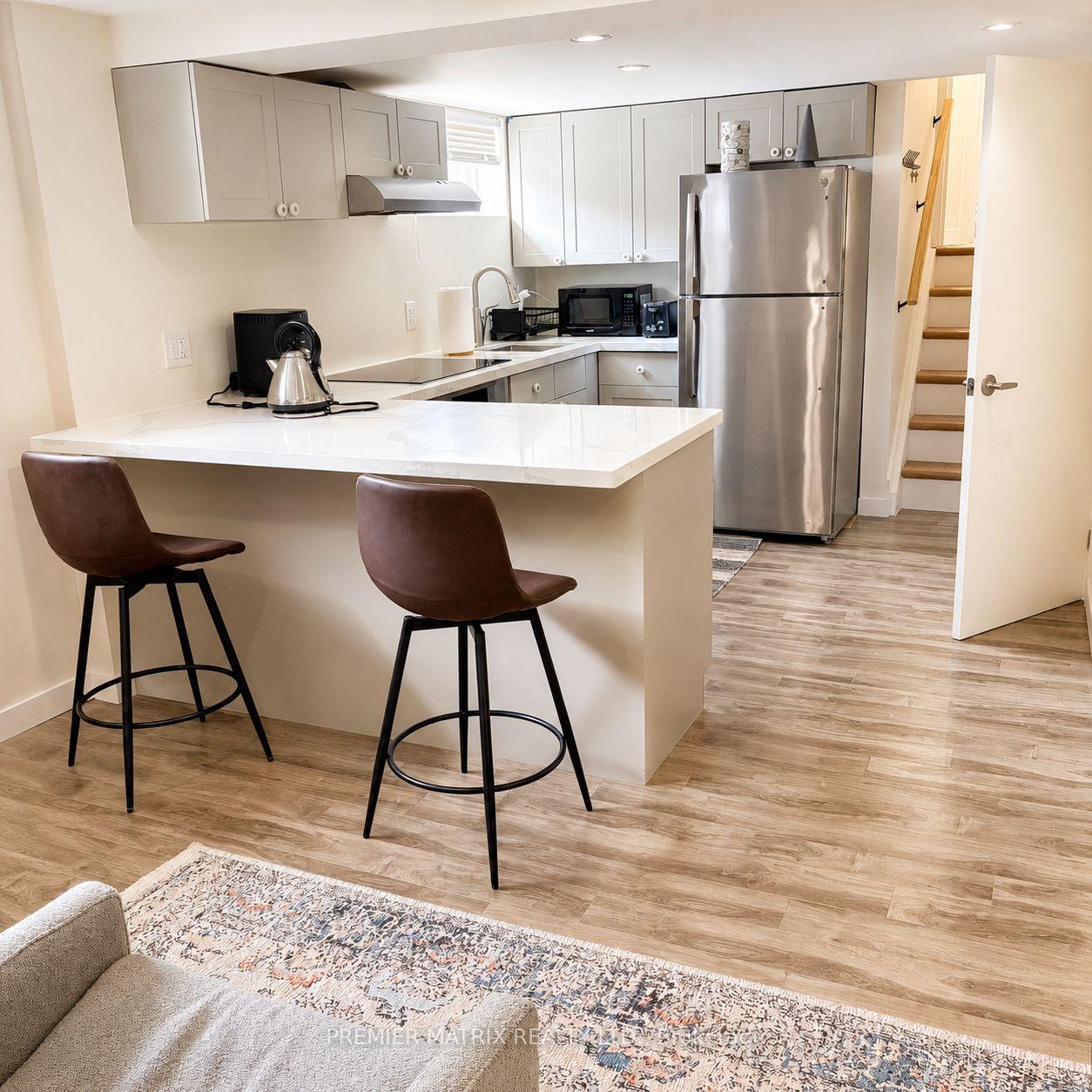 Photo 21 of 19 Beckenham Court, Etobicoke, Etobicoke West Mall — HOMEH