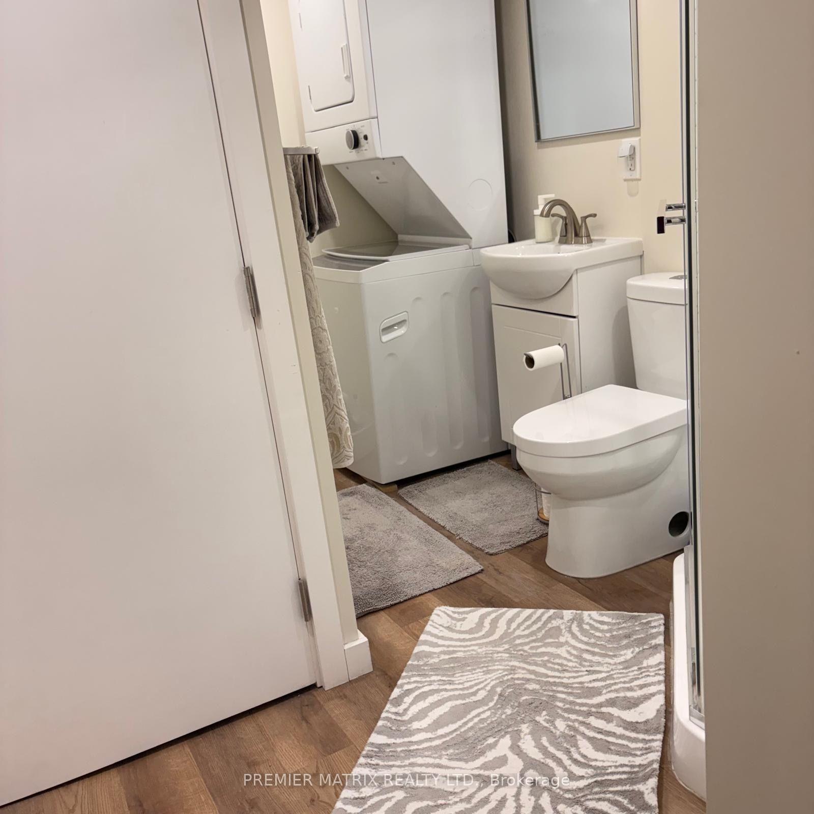 Photo 23 of 19 Beckenham Court, Etobicoke, Etobicoke West Mall — HOMEH