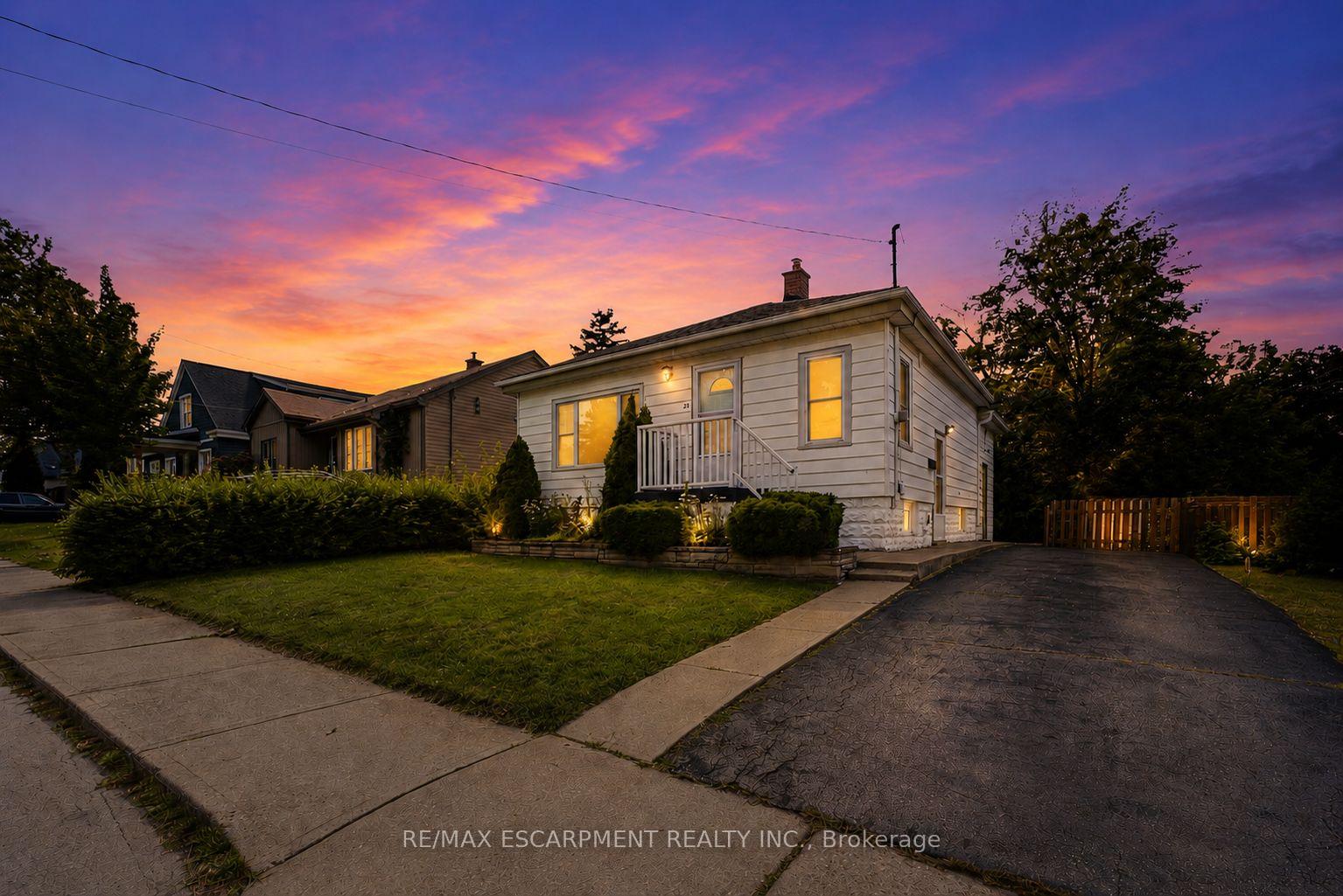 Photo 1 of 22 David Avenue, Hamilton, Hill Park — HOMEH