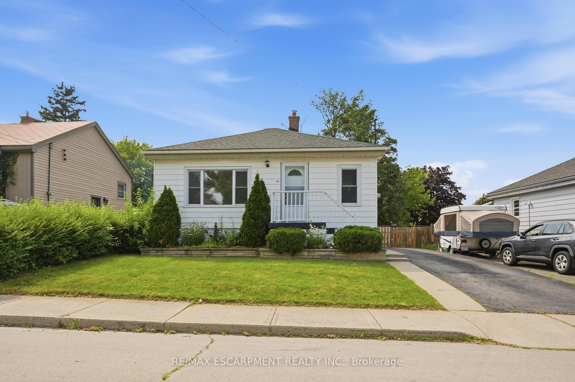 Photo 3 of 22 David Avenue, Hamilton, Hill Park — HOMEH